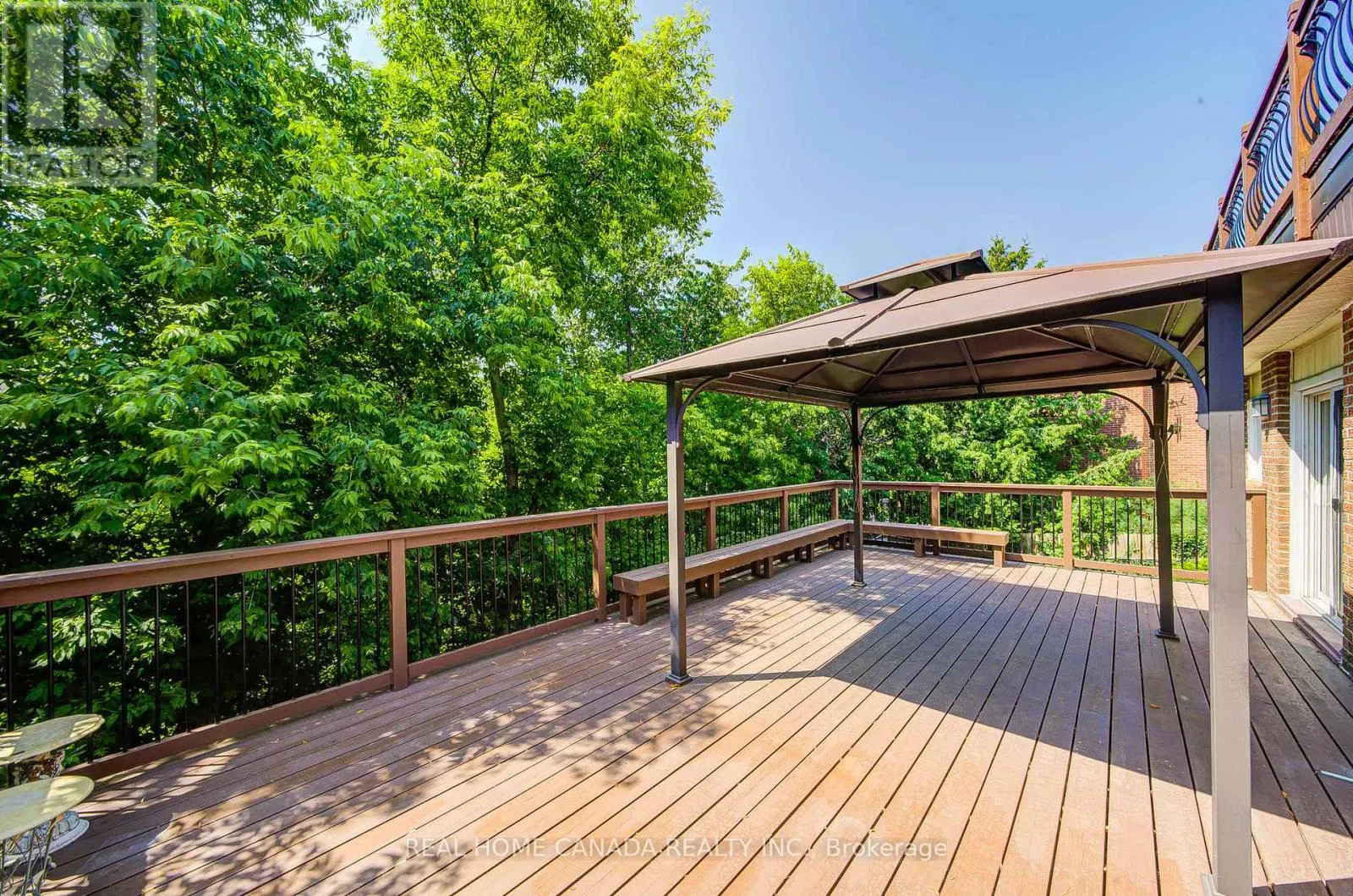 20 SADDLETREE DRIVE