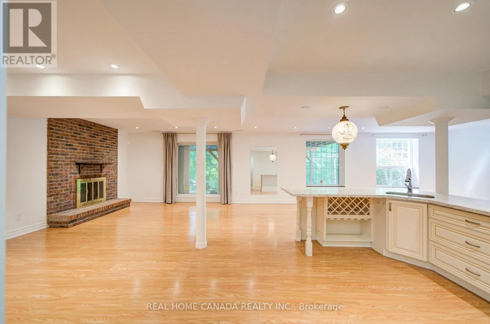 20 SADDLETREE DRIVE