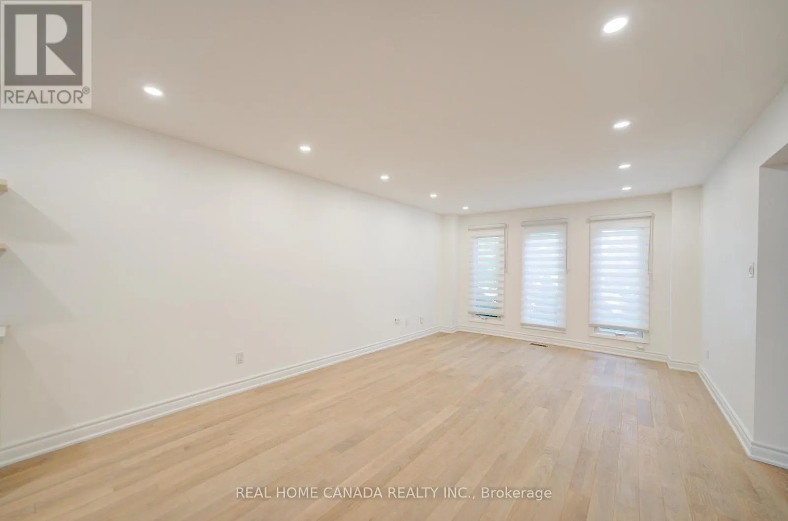 20 SADDLETREE DRIVE
