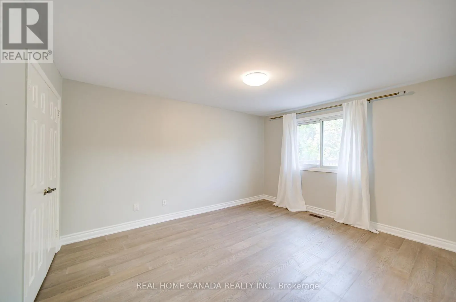 20 SADDLETREE DRIVE