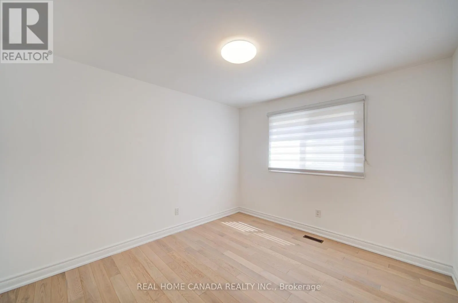 20 SADDLETREE DRIVE