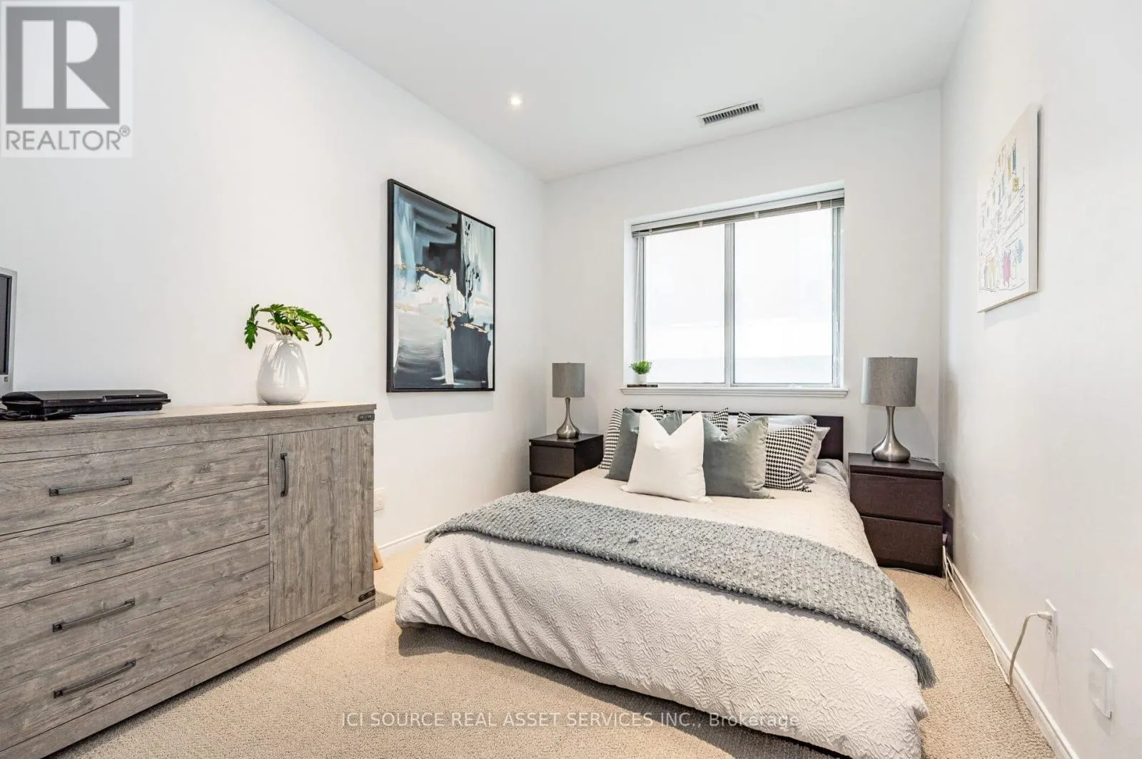 308 - 600 EGLINTON AVENUE E