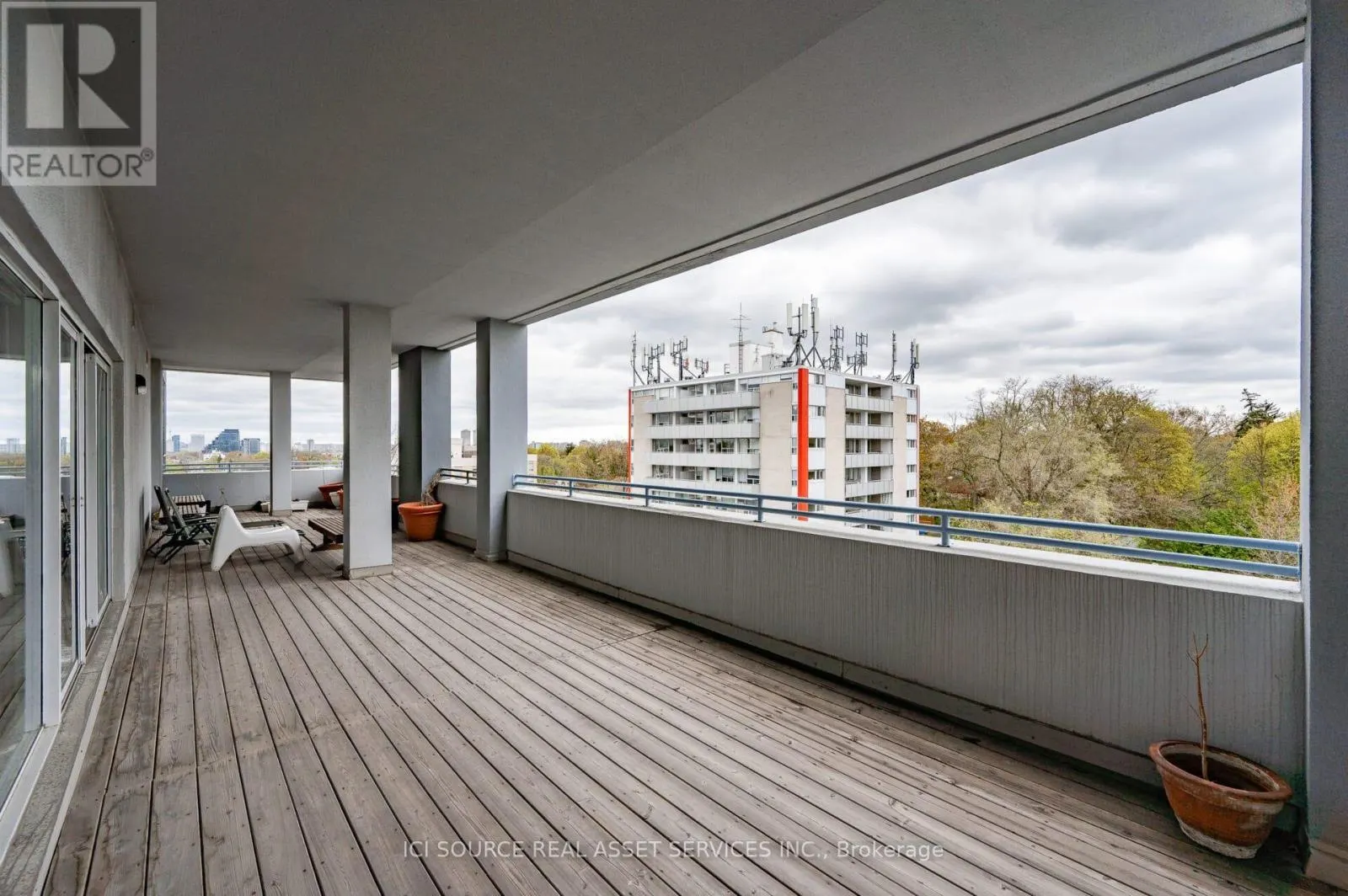 308 - 600 EGLINTON AVENUE E