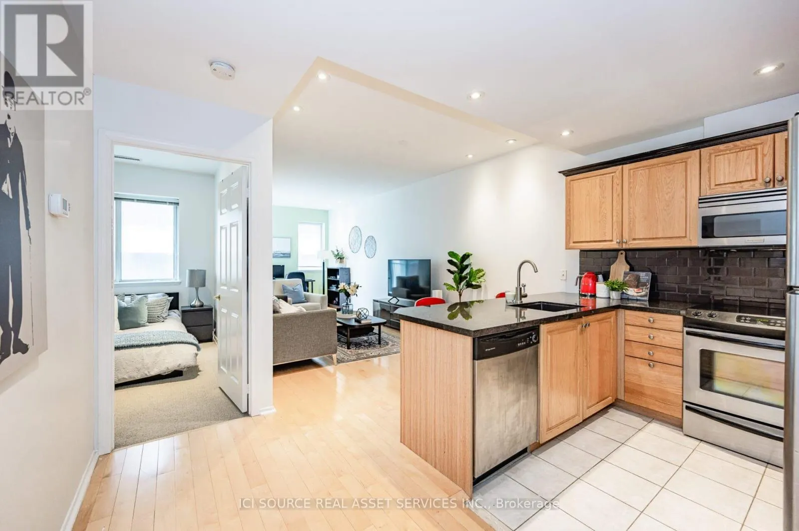 308 - 600 EGLINTON AVENUE E