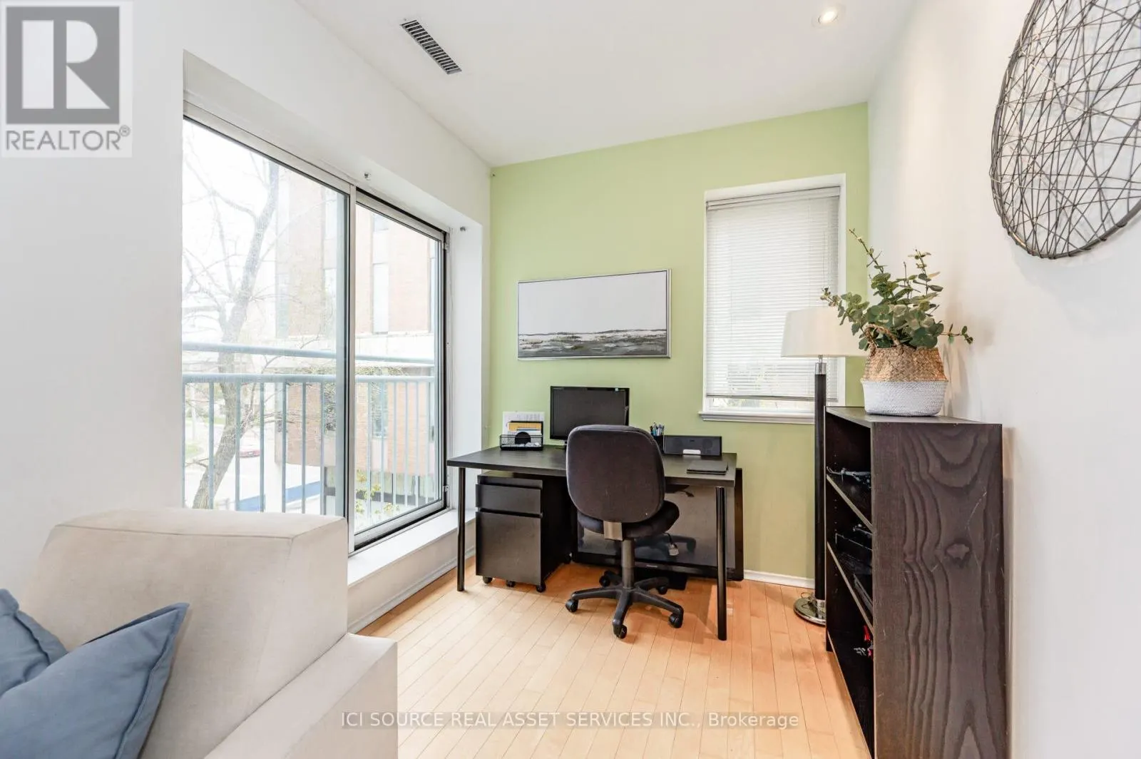 308 - 600 EGLINTON AVENUE E