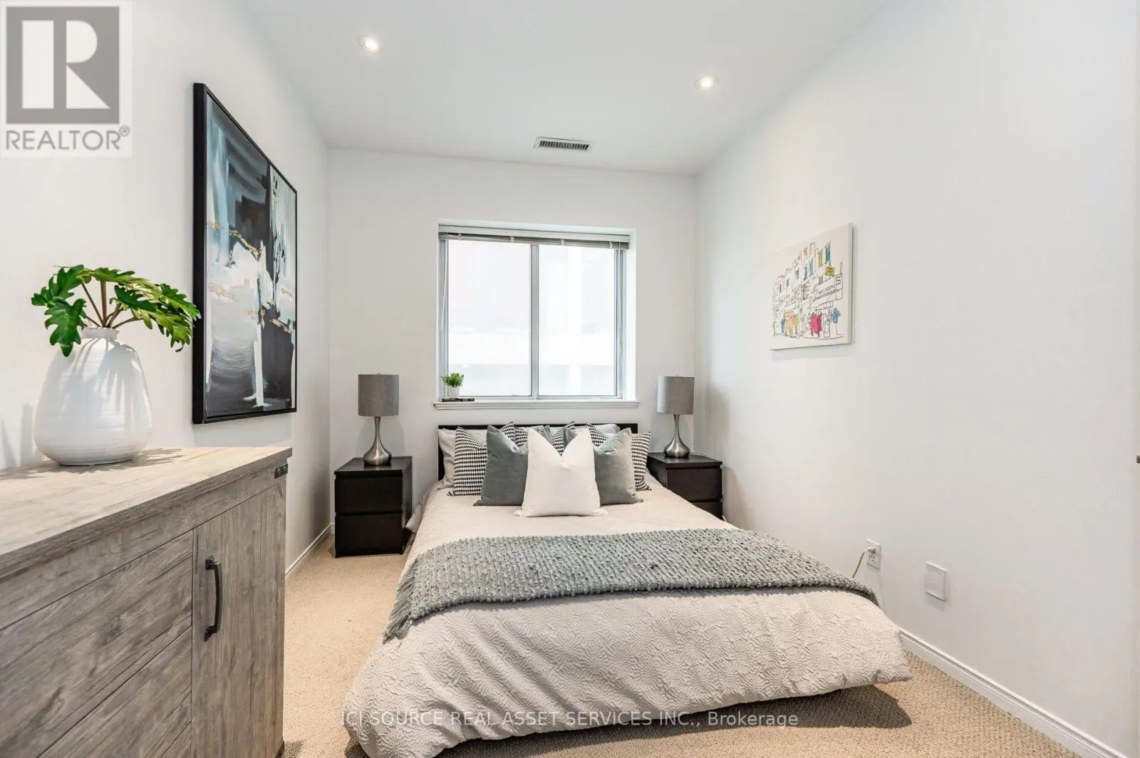308 - 600 EGLINTON AVENUE E