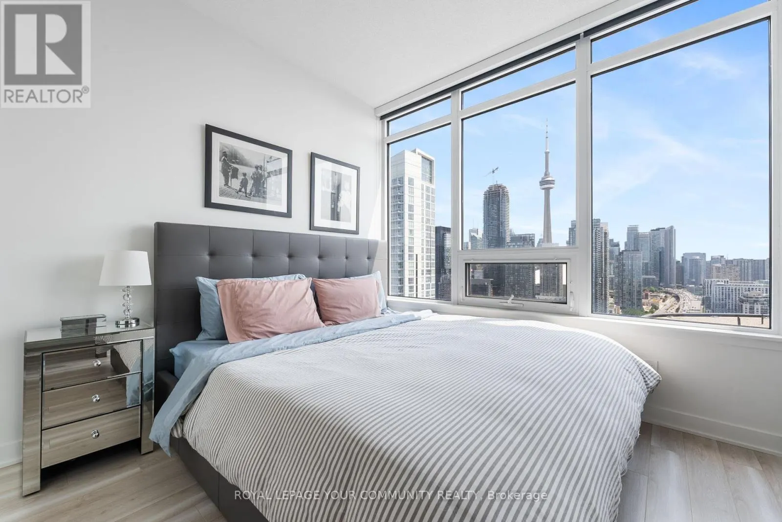 3615 - 17 BATHURST STREET