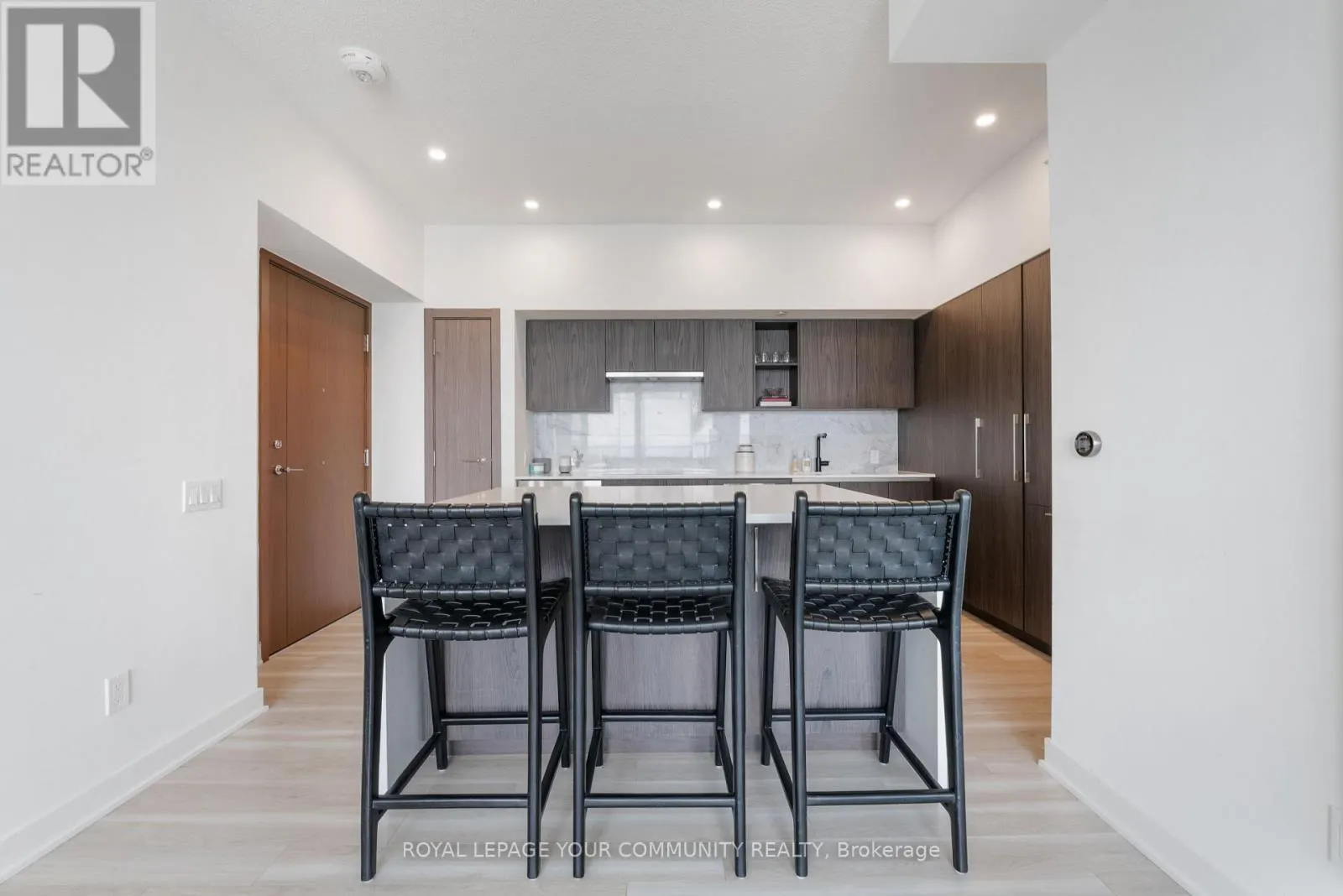 3615 - 17 BATHURST STREET