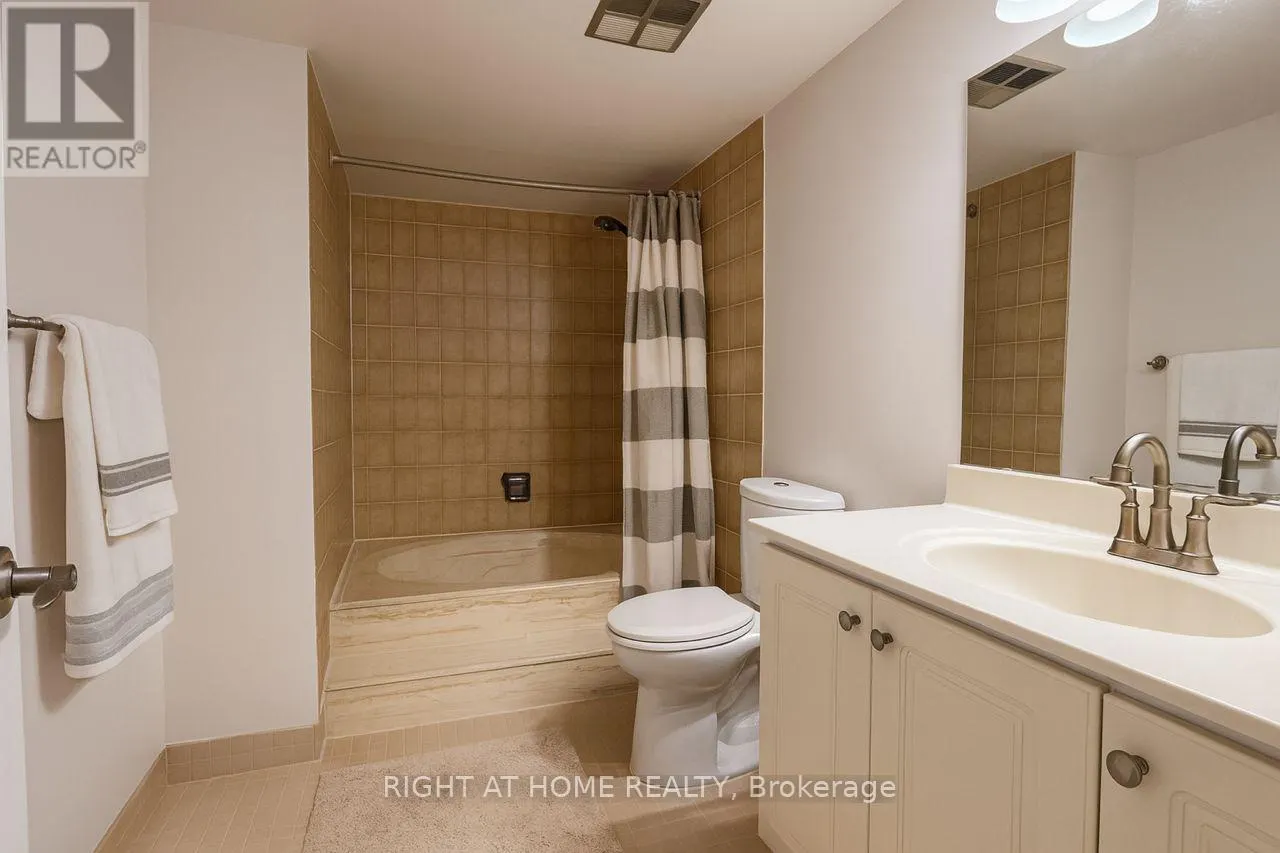 PH11 - 45 CARLTON STREET