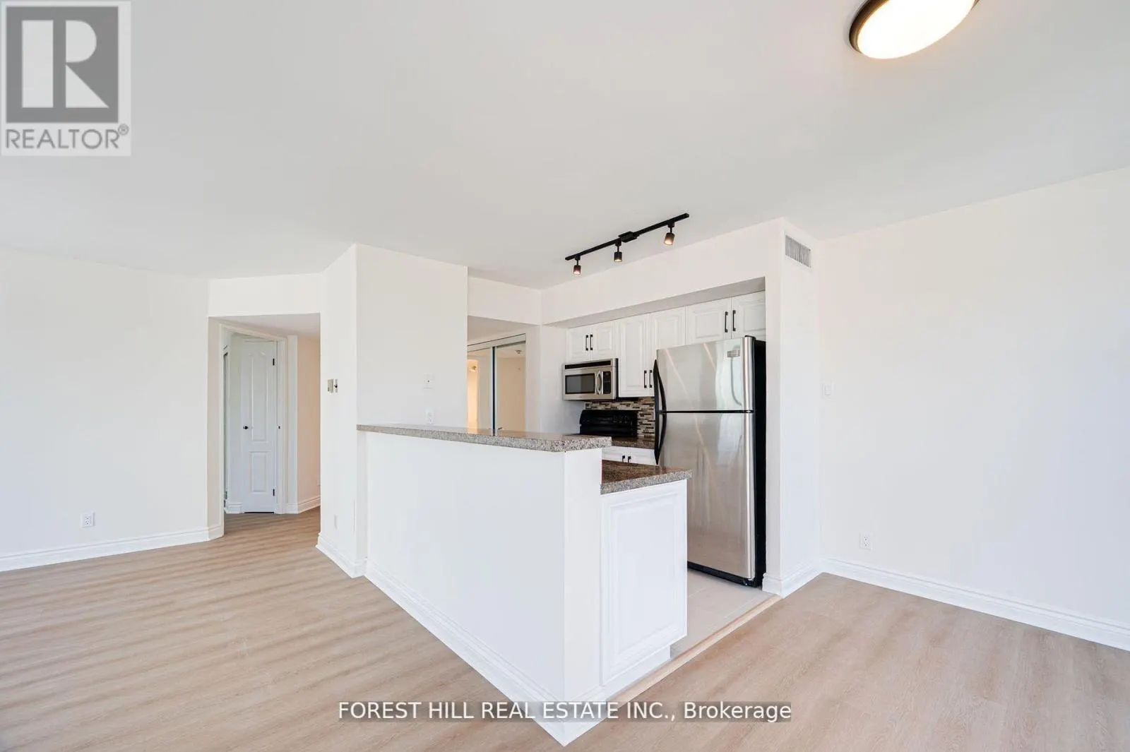 804 - 97 LAWTON BOULEVARD
