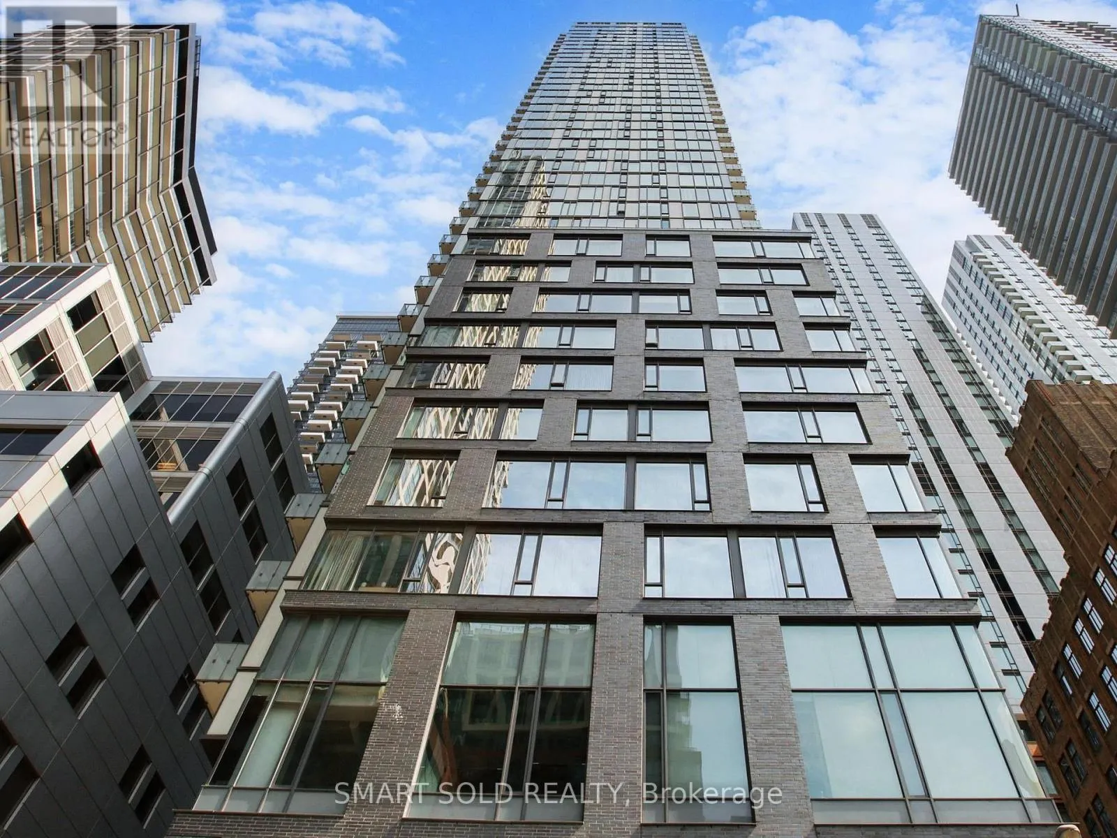 801 - 101 PETER STREET