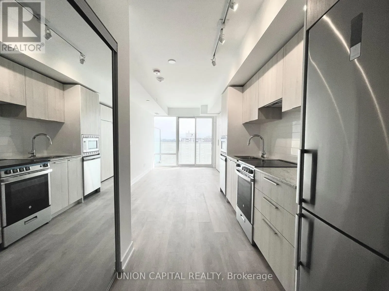 2306 - 501 YONGE STREET