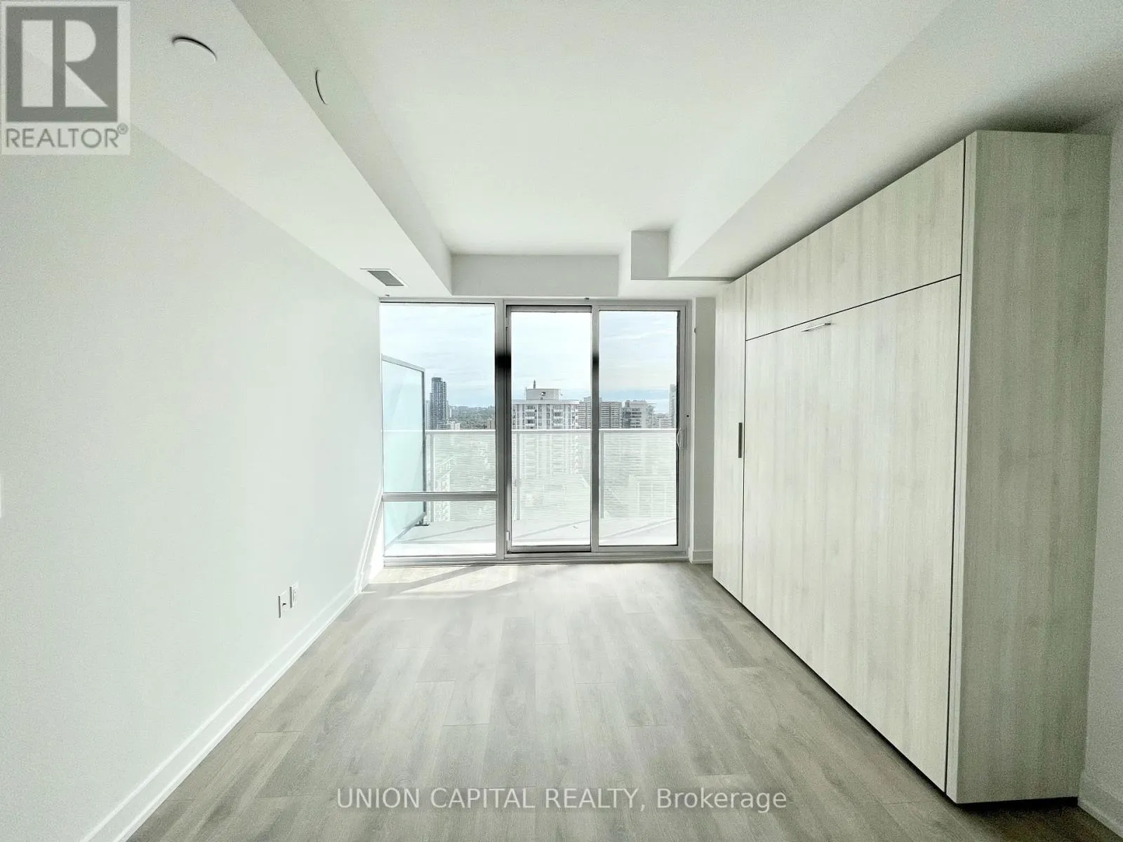 2306 - 501 YONGE STREET