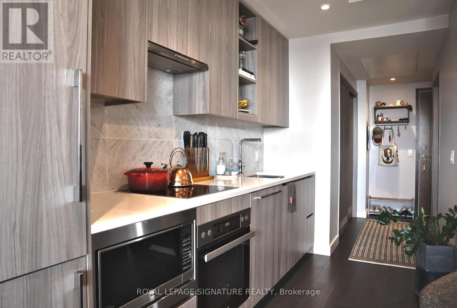 1805 - 85 MCMAHON DRIVE
