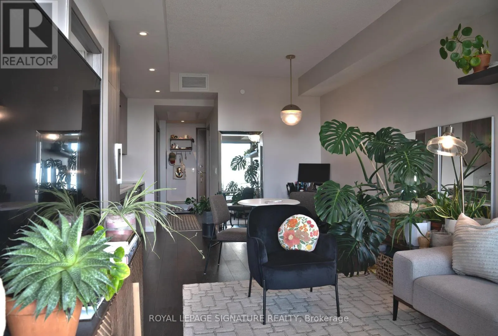 1805 - 85 MCMAHON DRIVE