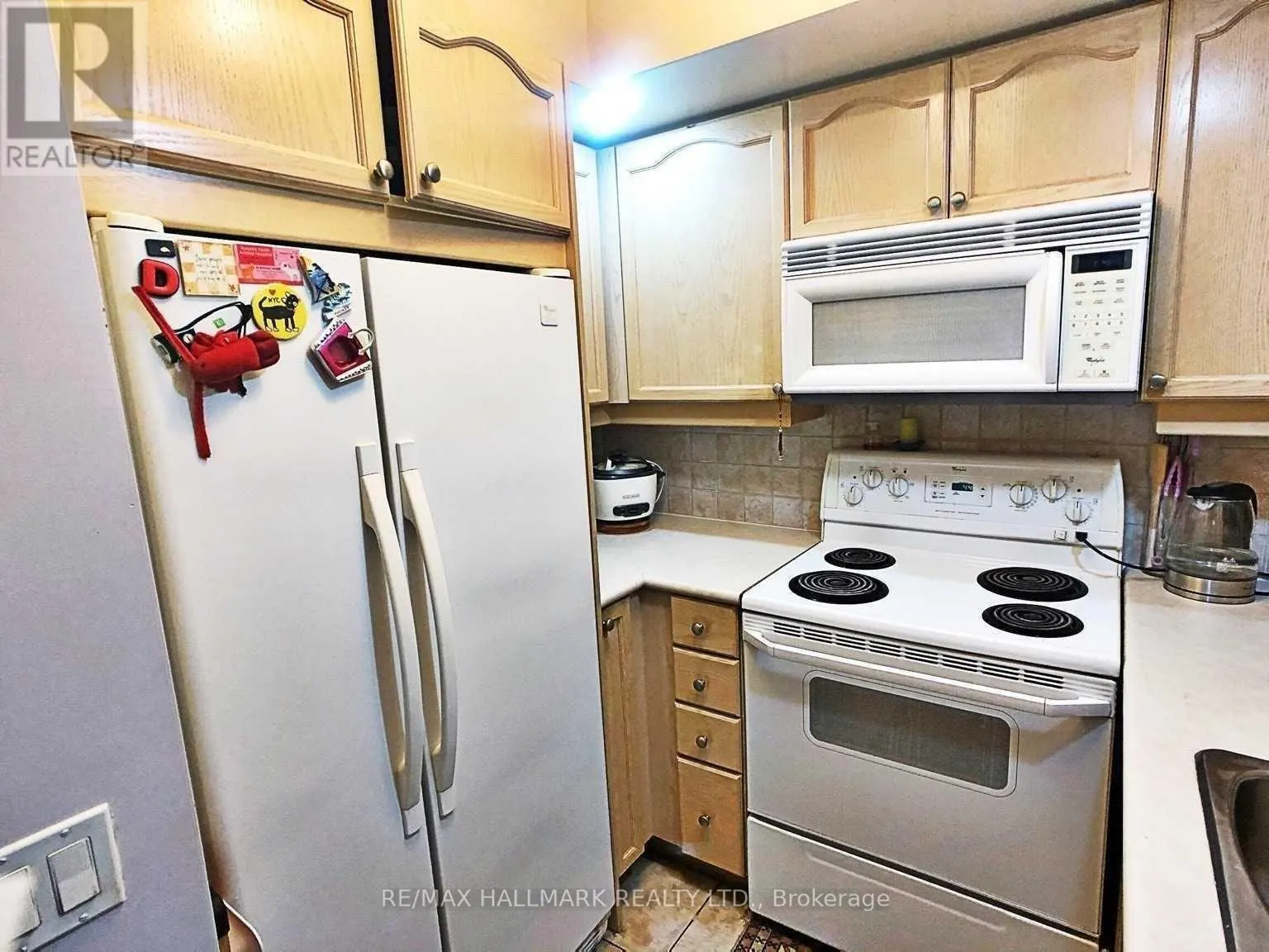 225 - 15 NORTHTOWN WAY