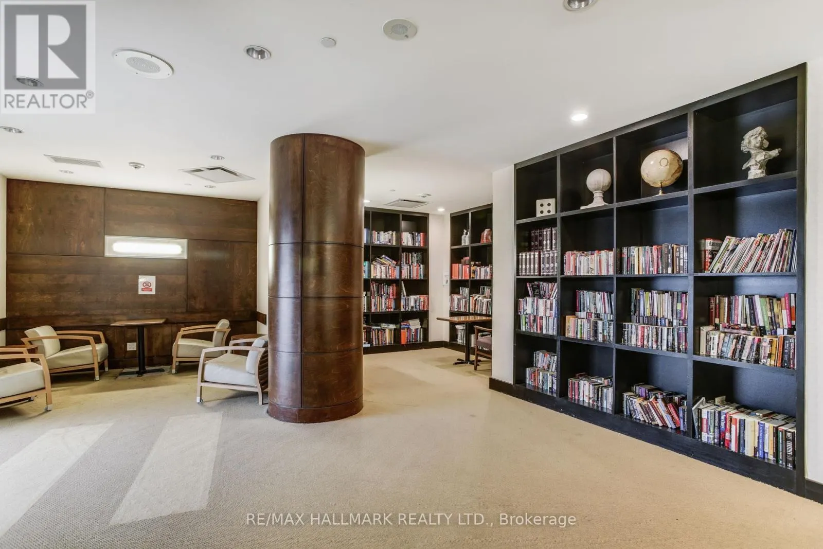225 - 15 NORTHTOWN WAY