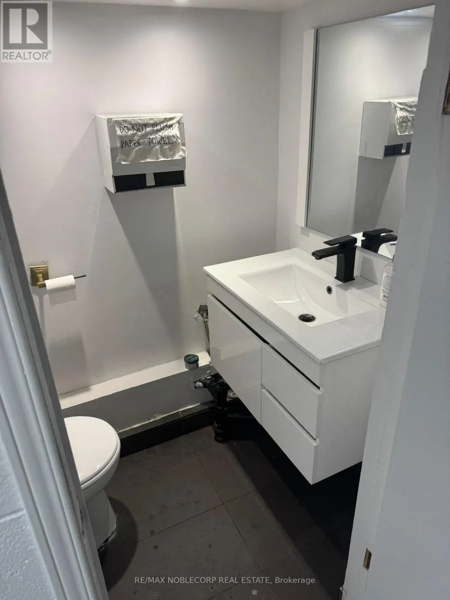 671 QUEEN STREET W