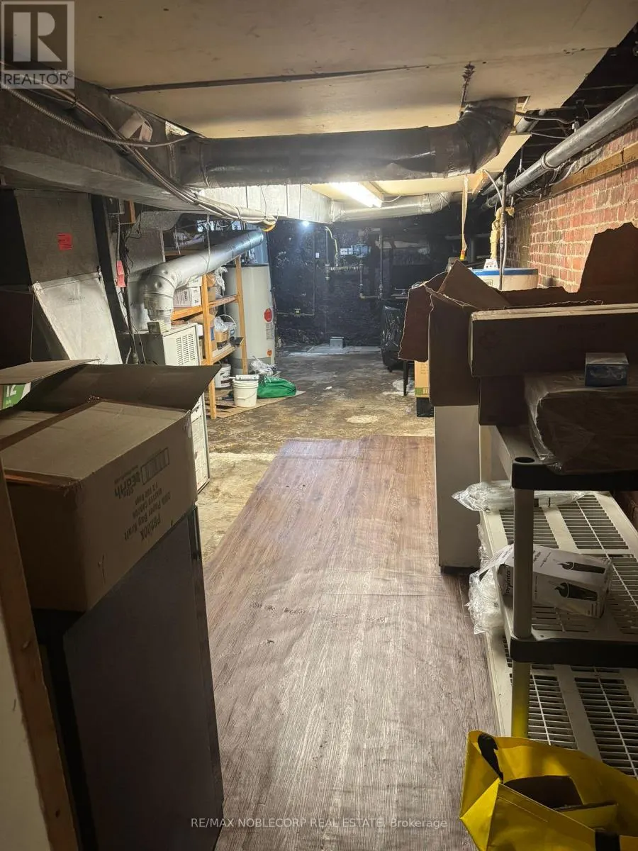 671 QUEEN STREET W