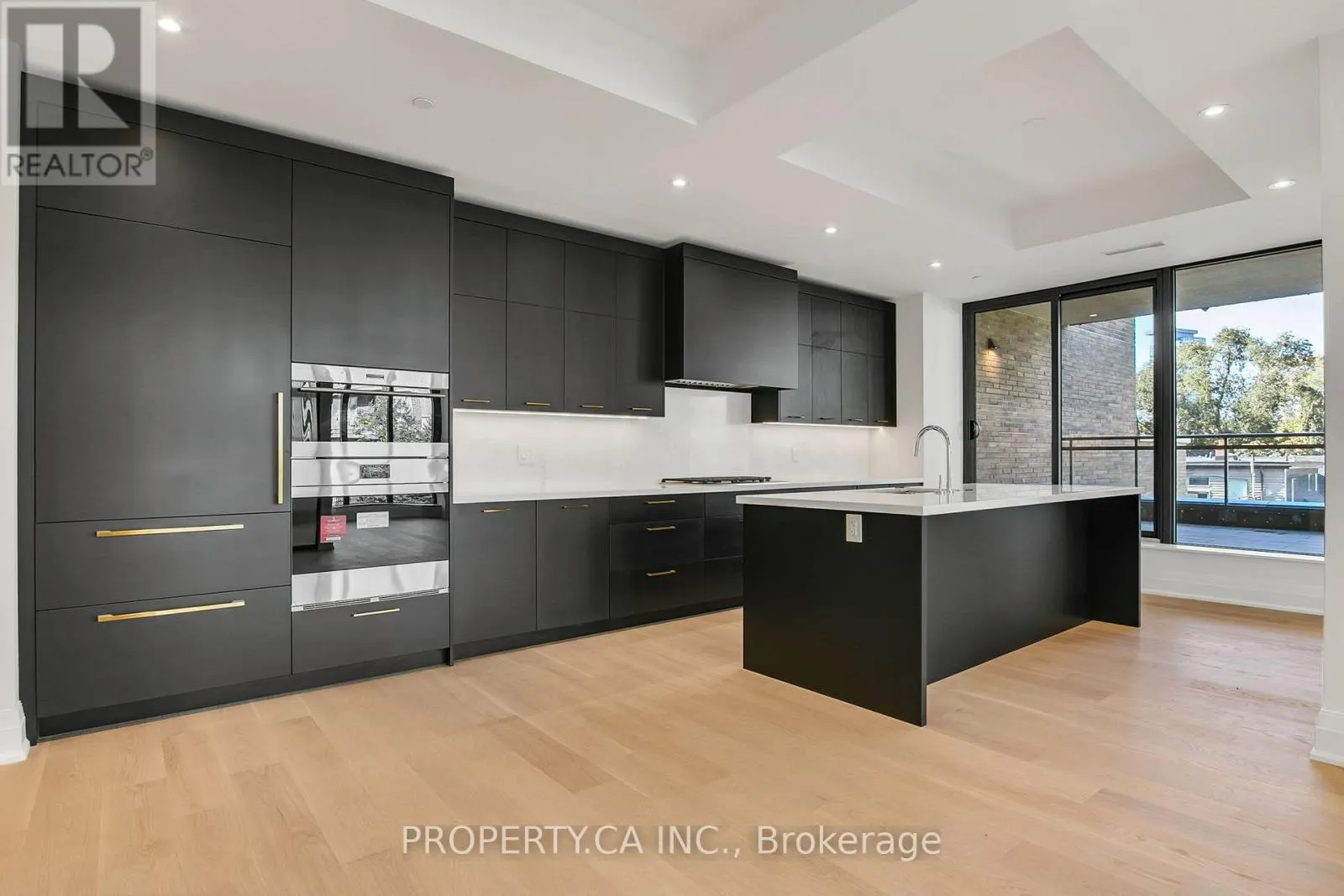 403 - 10 PRINCE ARTHUR AVENUE