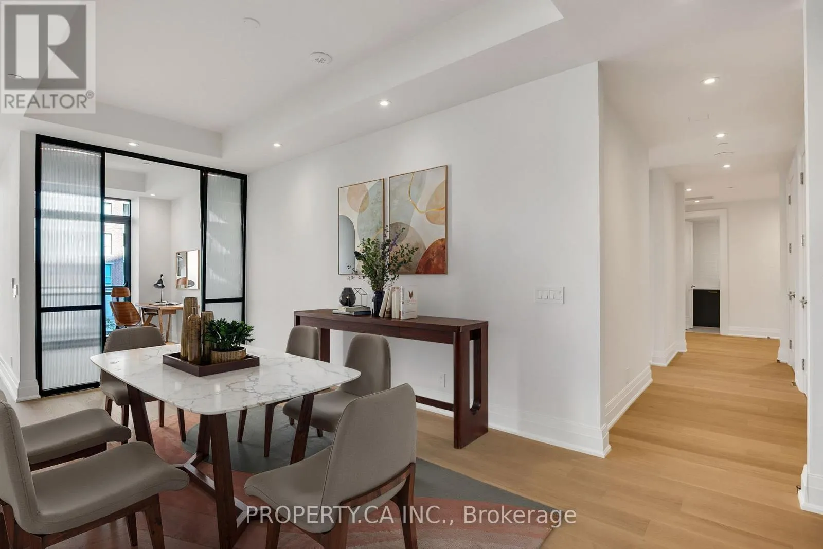 403 - 10 PRINCE ARTHUR AVENUE