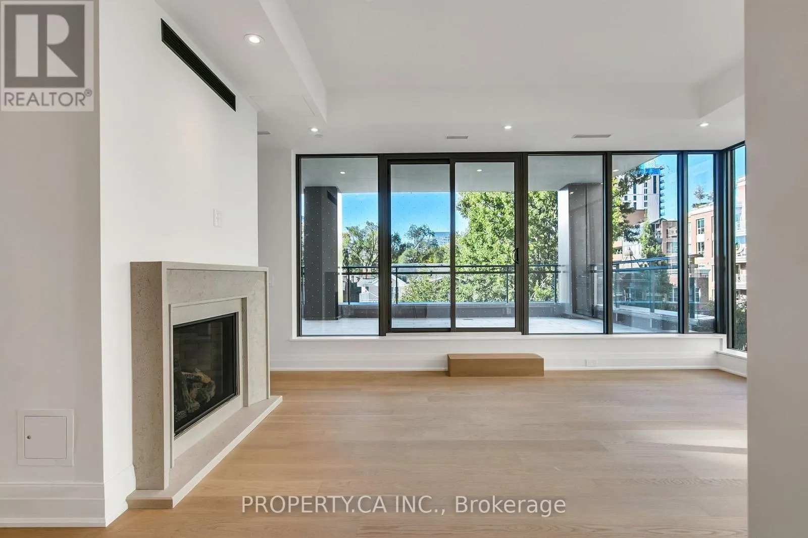 403 - 10 PRINCE ARTHUR AVENUE
