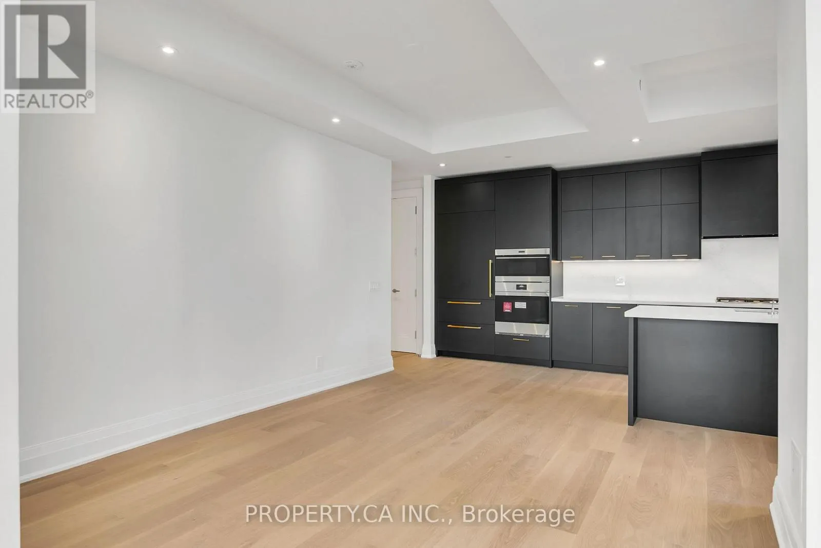 403 - 10 PRINCE ARTHUR AVENUE