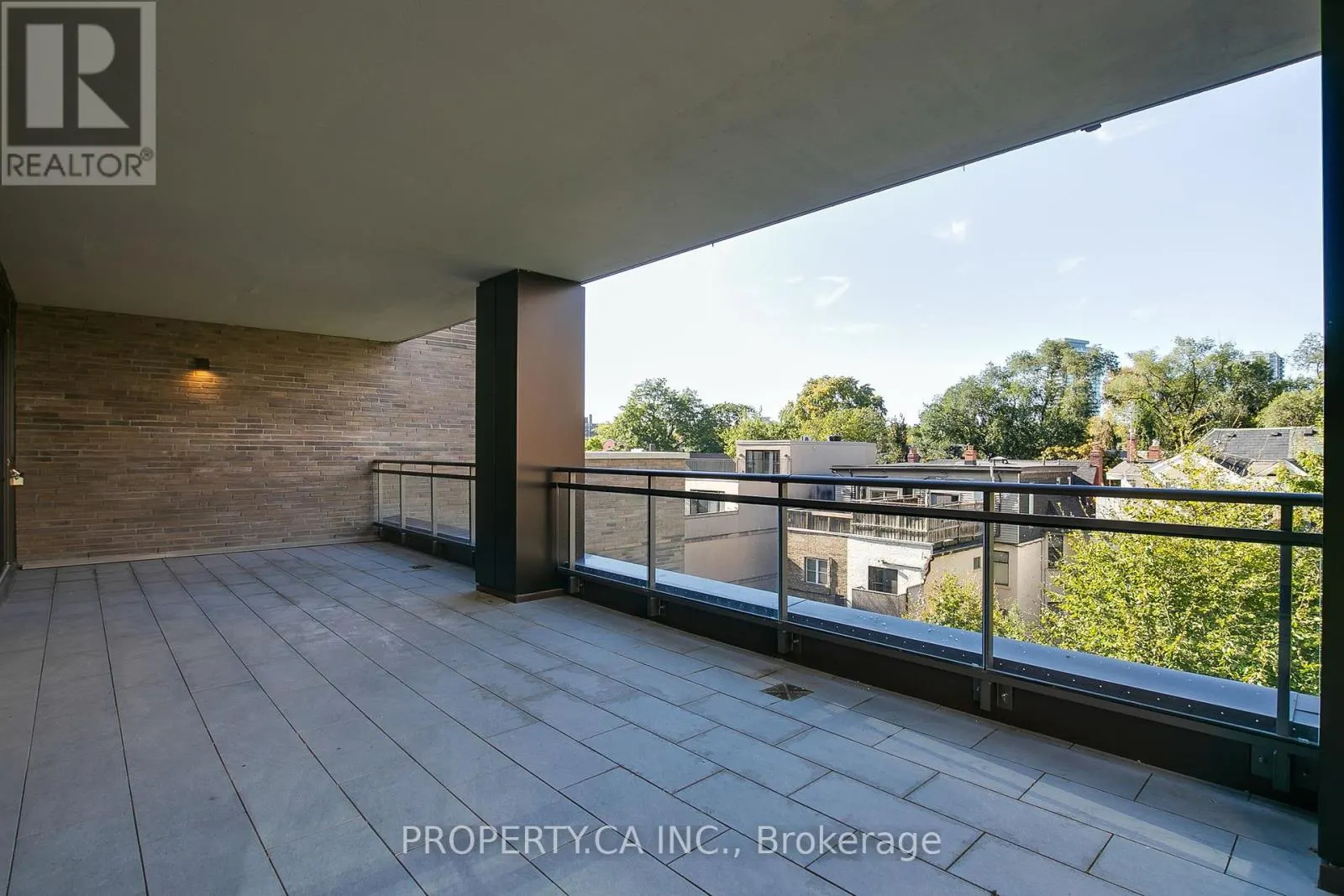 403 - 10 PRINCE ARTHUR AVENUE