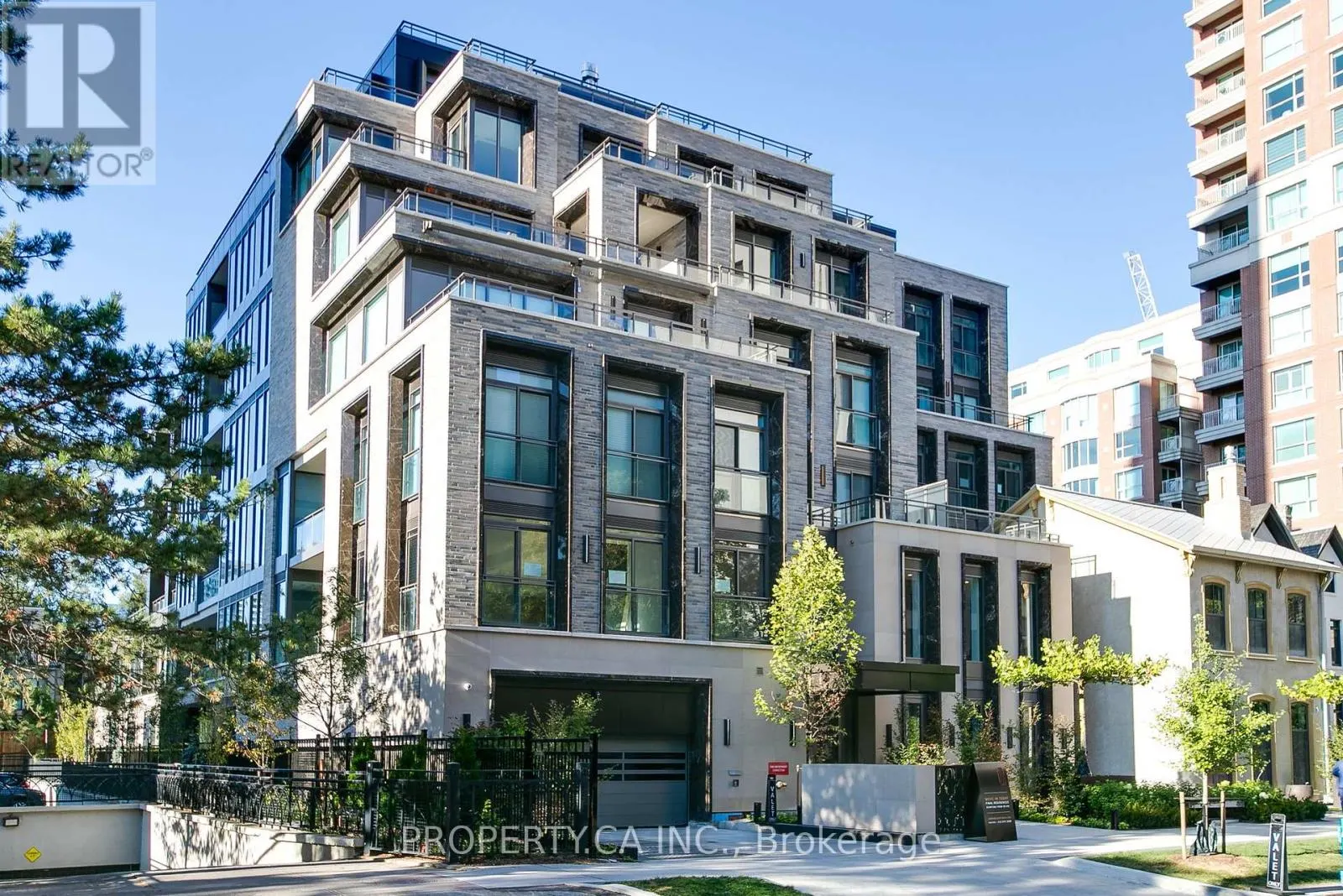 403 - 10 PRINCE ARTHUR AVENUE