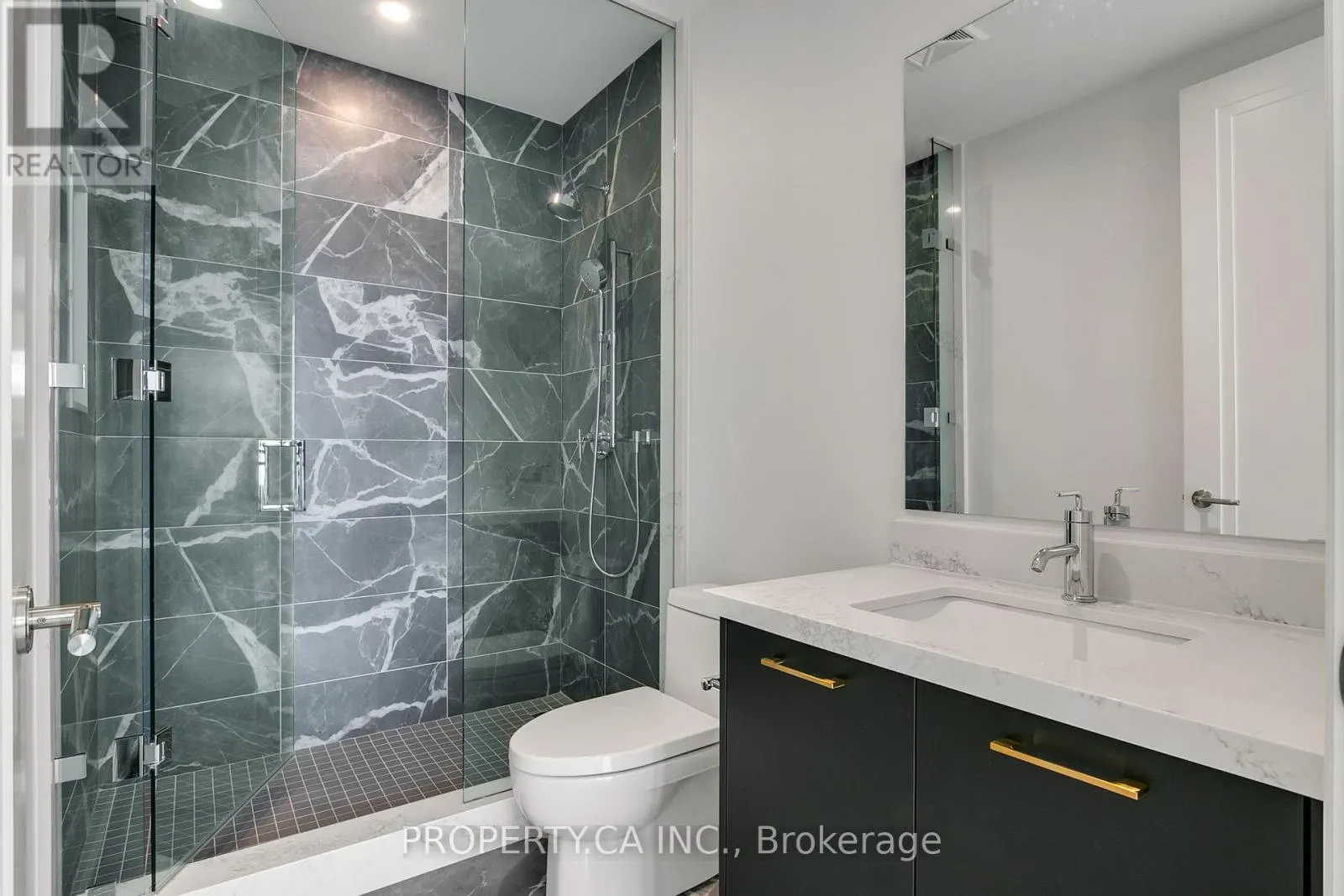 403 - 10 PRINCE ARTHUR AVENUE