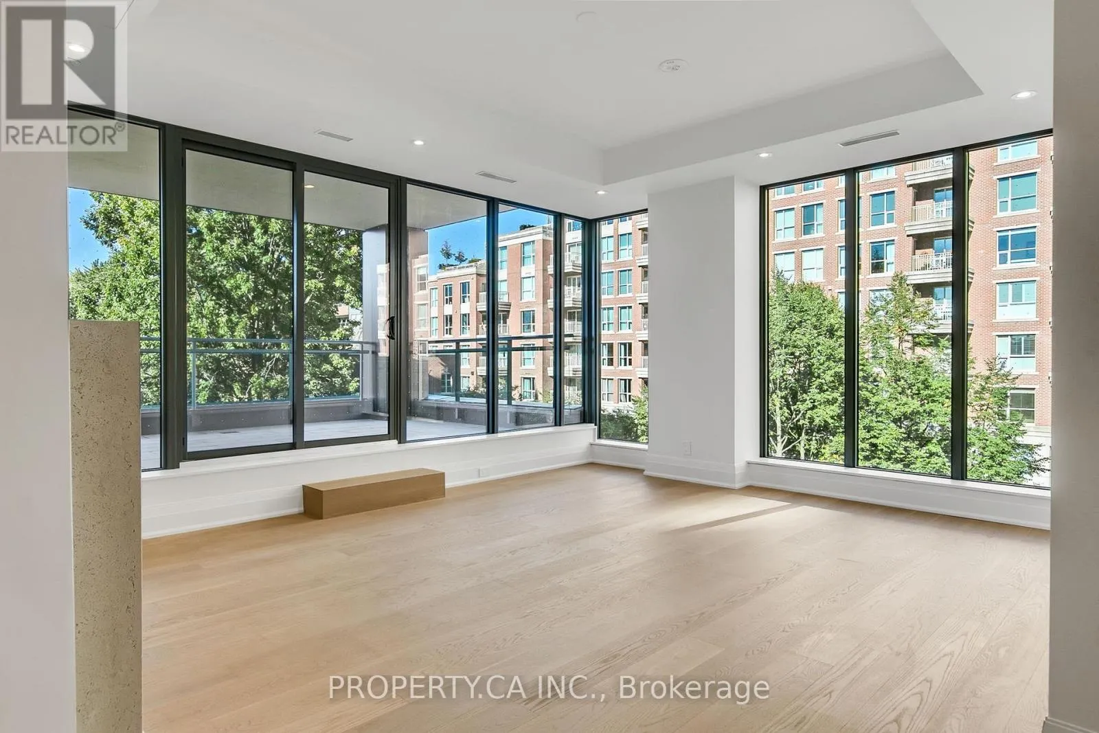 403 - 10 PRINCE ARTHUR AVENUE