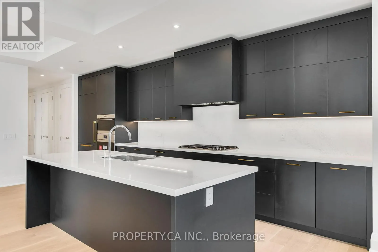 403 - 10 PRINCE ARTHUR AVENUE