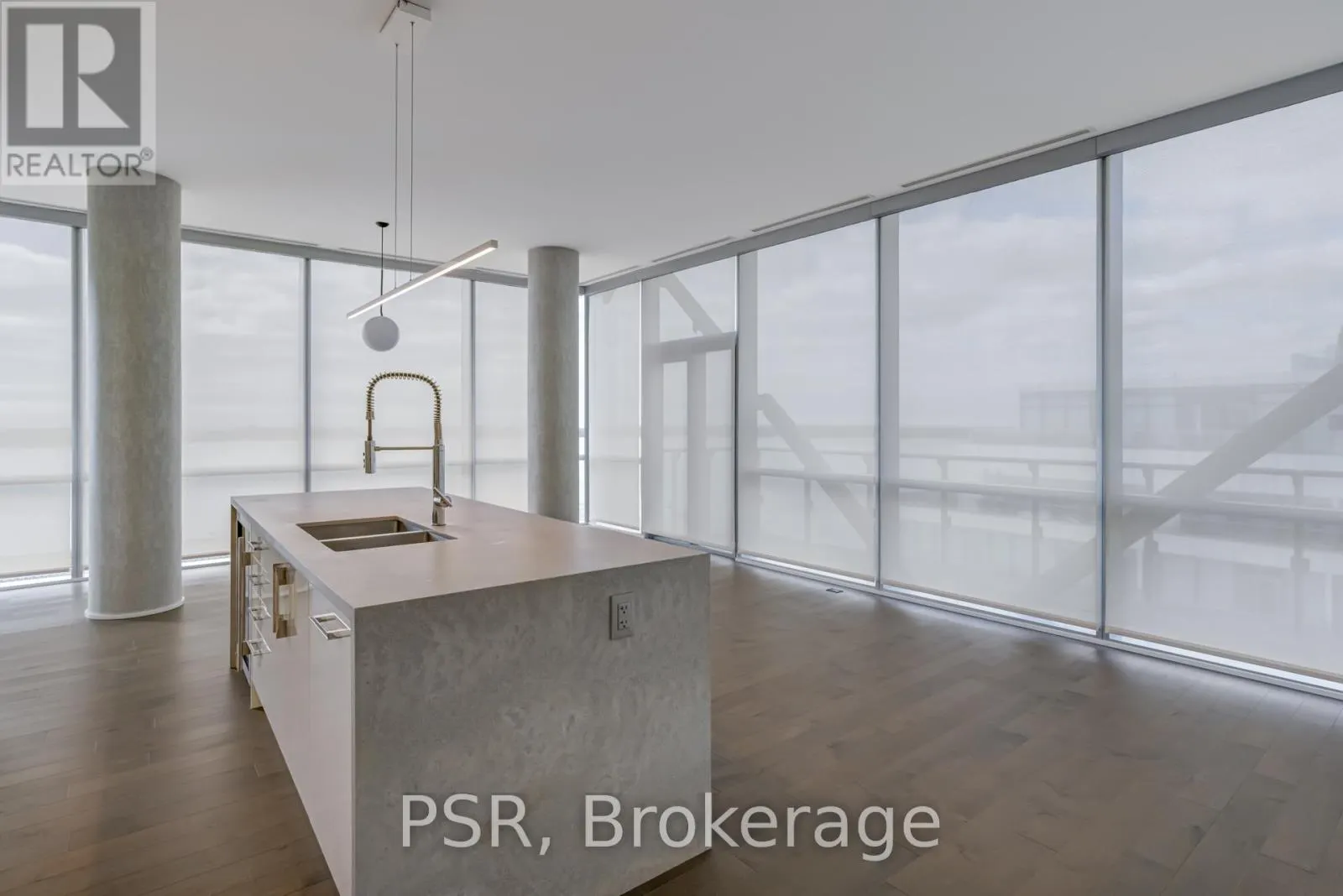 1211 - 39 QUEENS QUAY E