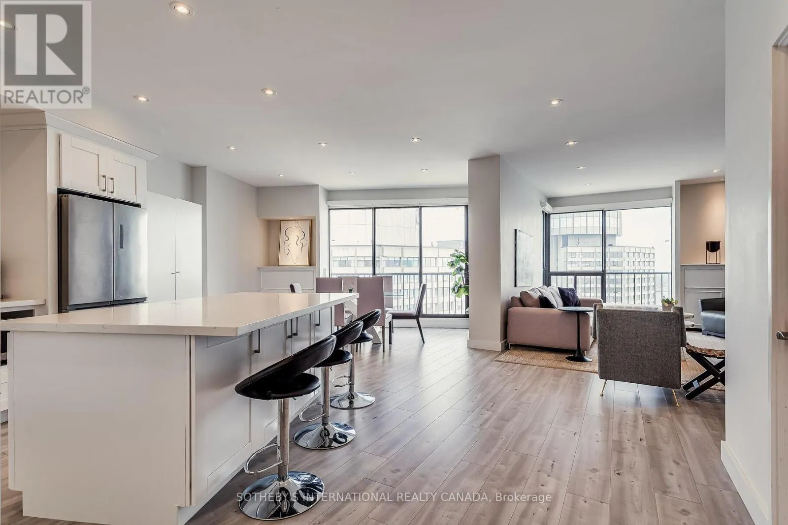 3408 - 33 HARBOUR SQUARE