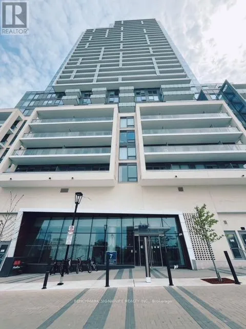 735 - 7 GOLDEN LION HEIGHTS N