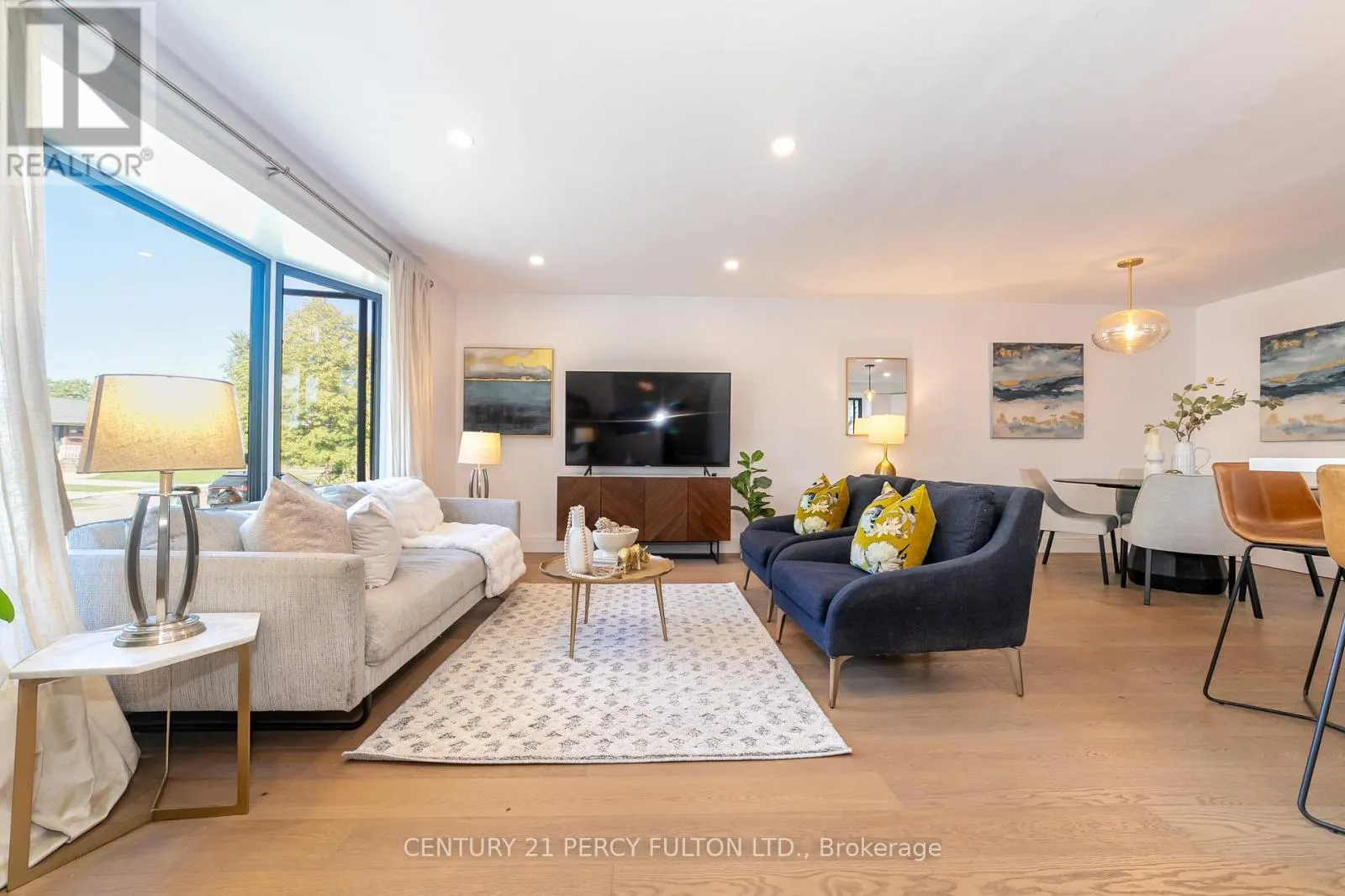 83 CAIRNSIDE CRESCENT