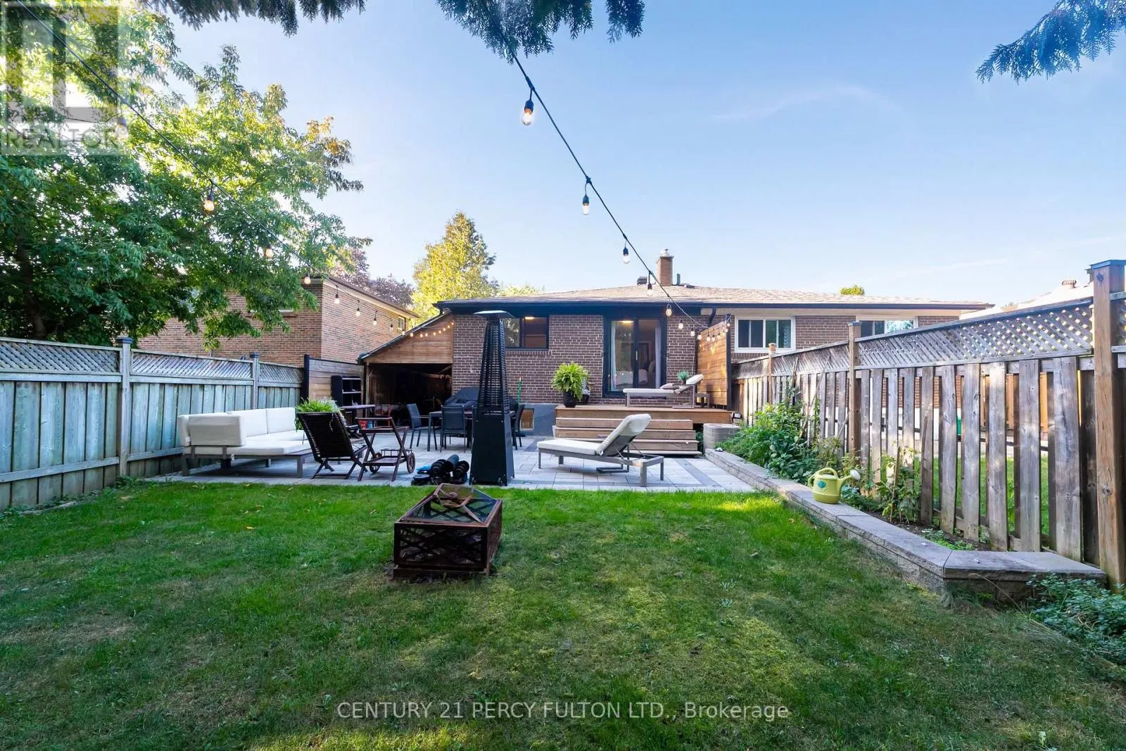 83 CAIRNSIDE CRESCENT