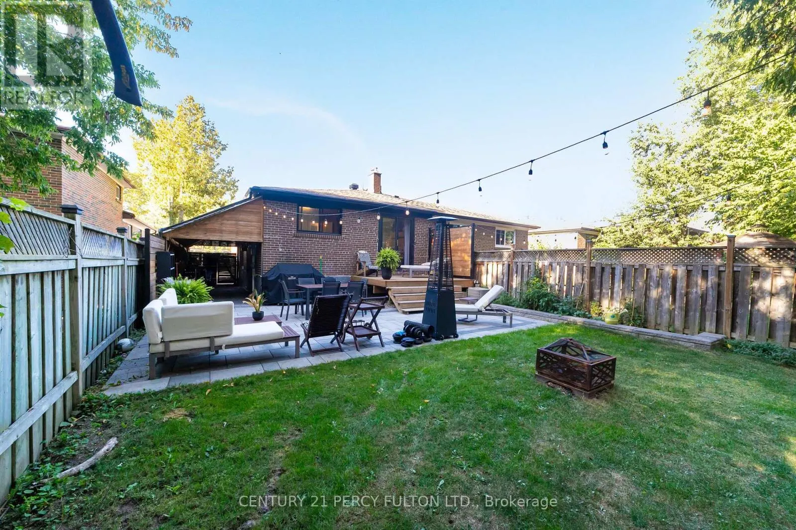 83 CAIRNSIDE CRESCENT