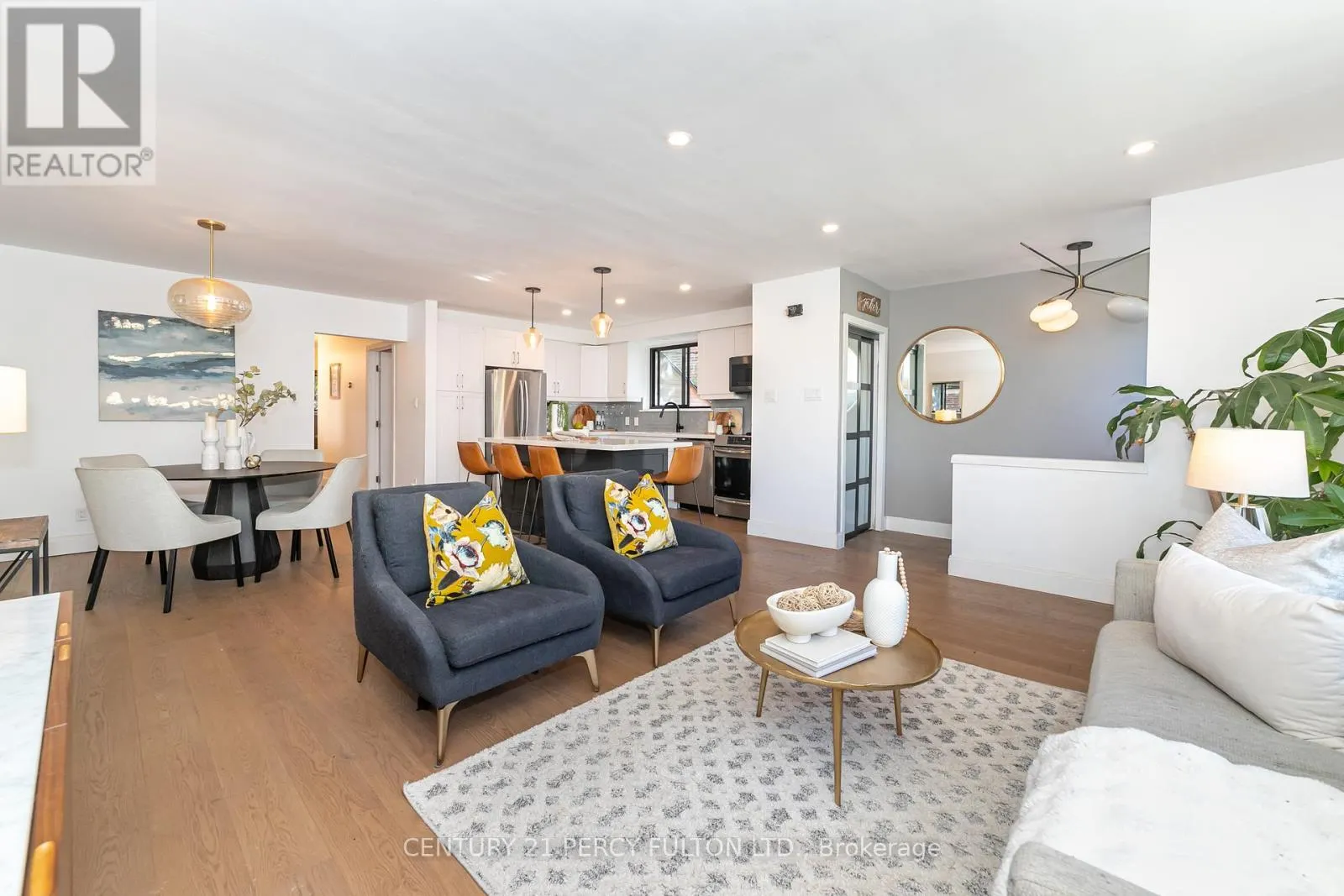 83 CAIRNSIDE CRESCENT