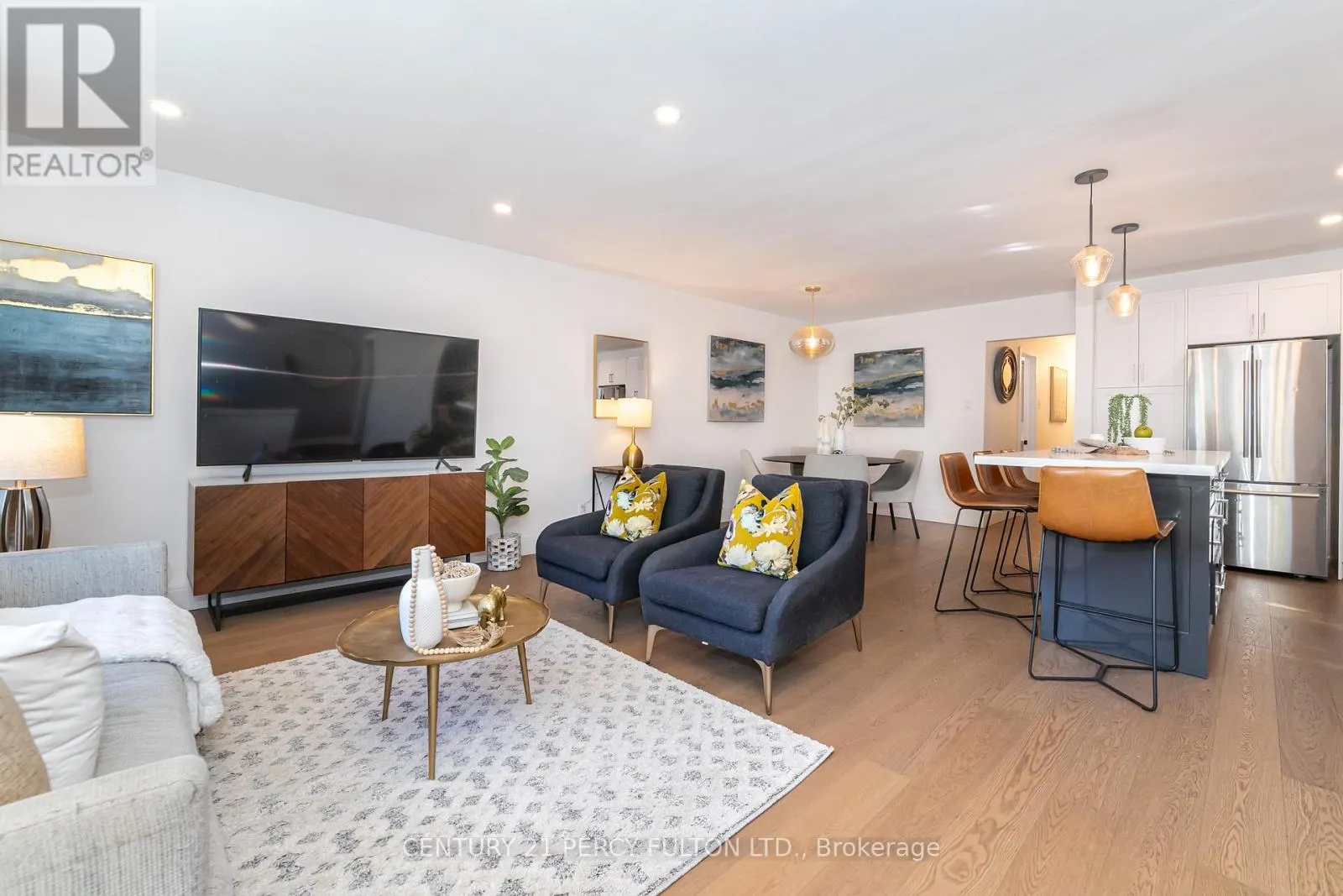 83 CAIRNSIDE CRESCENT