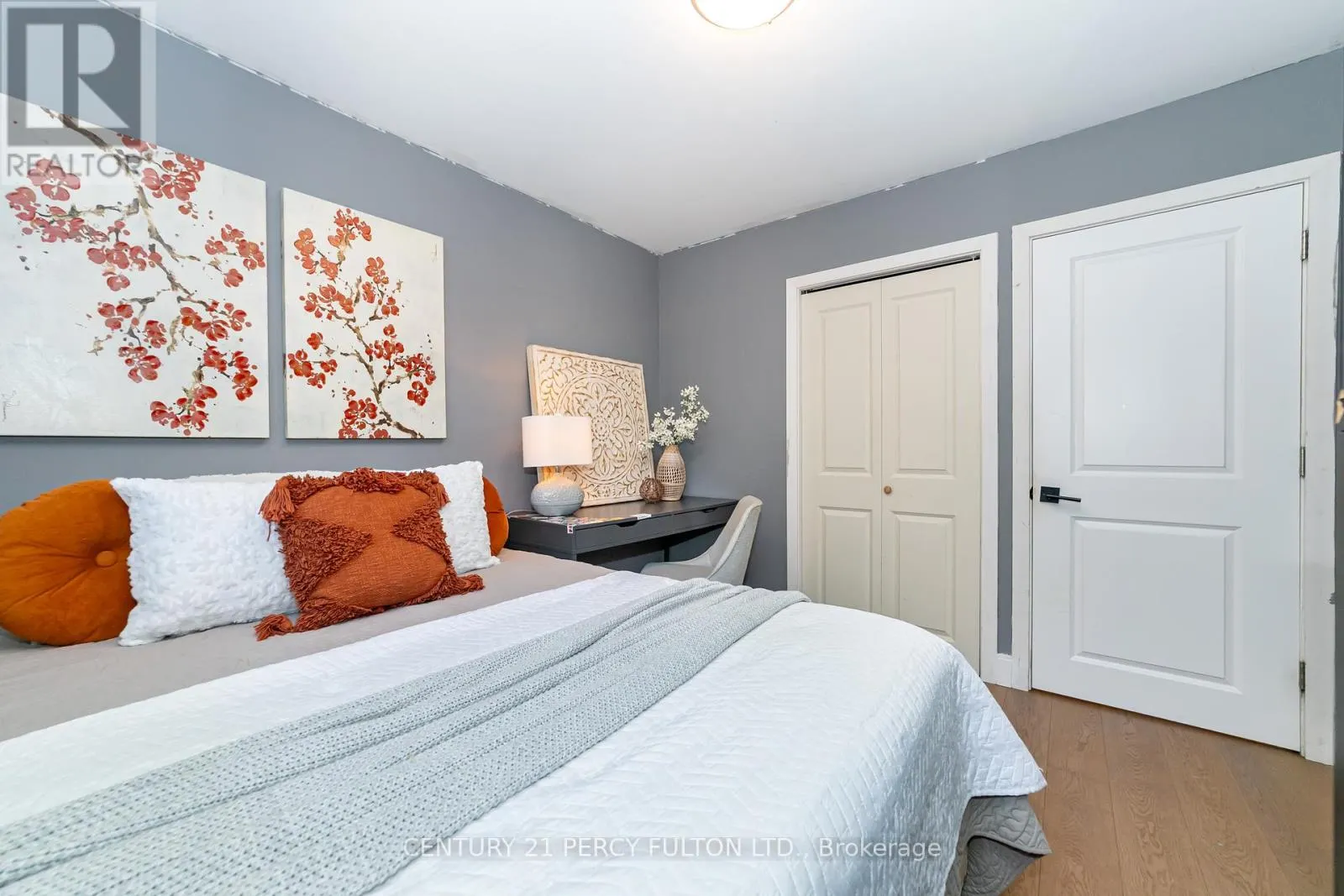 83 CAIRNSIDE CRESCENT