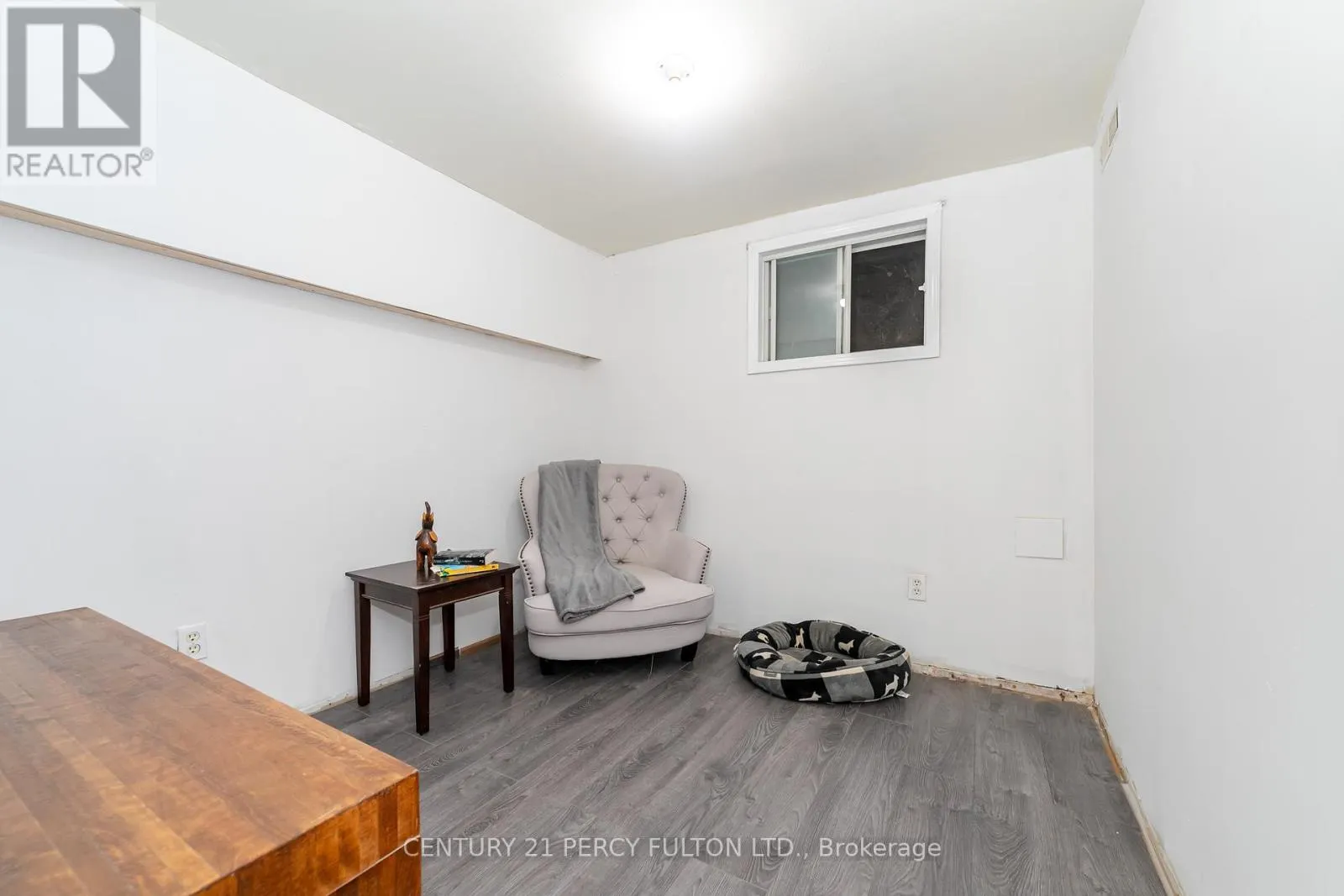 83 CAIRNSIDE CRESCENT