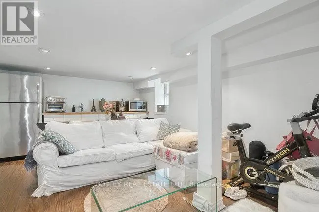 140 DOVERCOURT ROAD