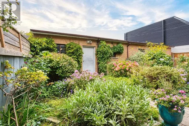 140 DOVERCOURT ROAD