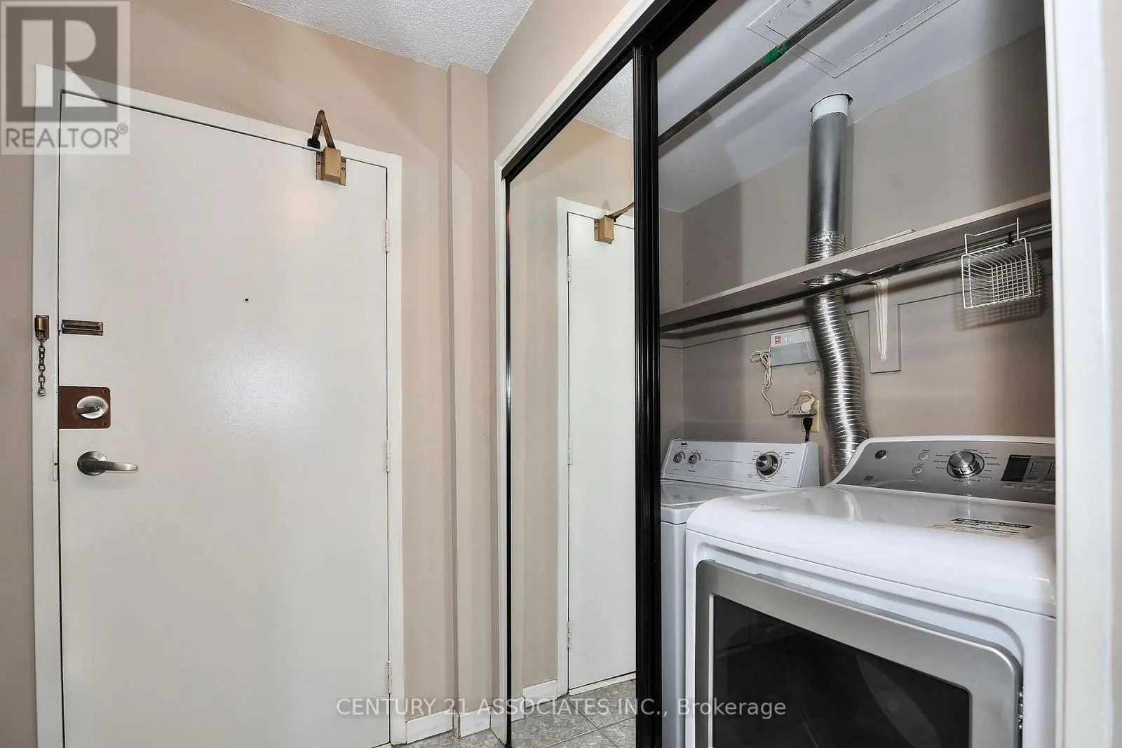 312 - 10 SUNRISE AVENUE