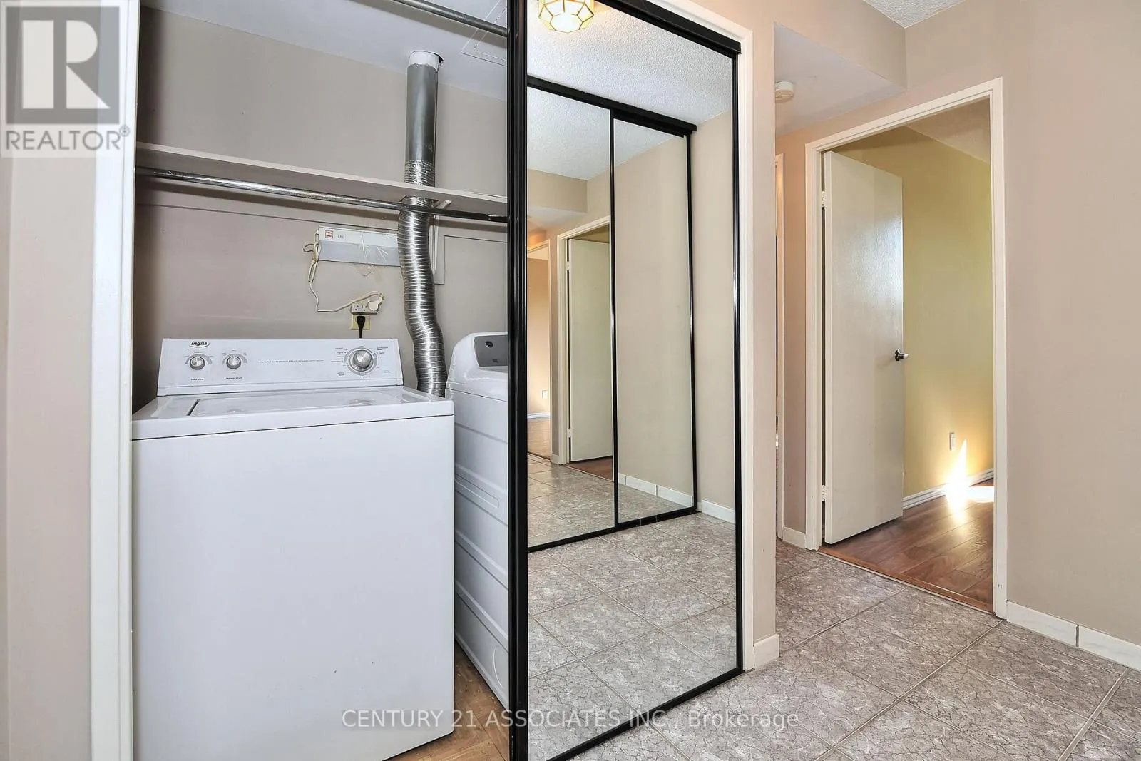 312 - 10 SUNRISE AVENUE
