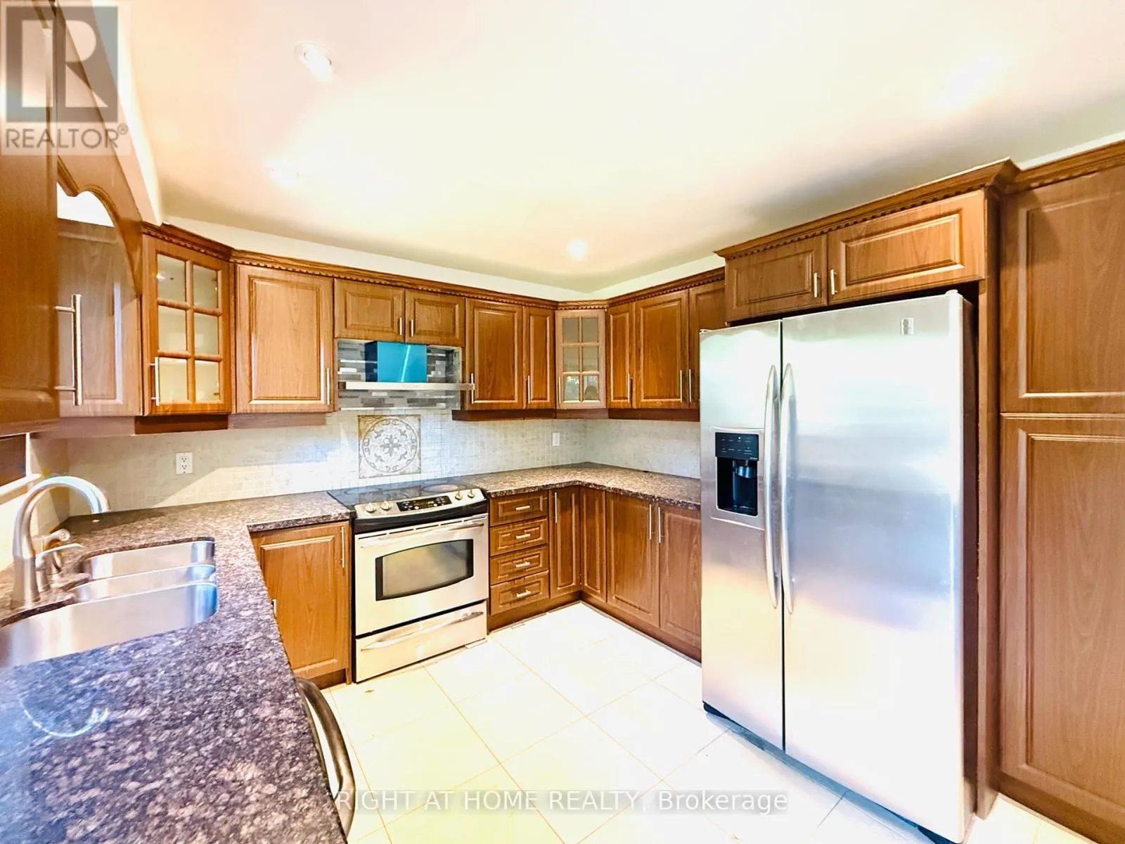 40 ROCKLAND DRIVE
