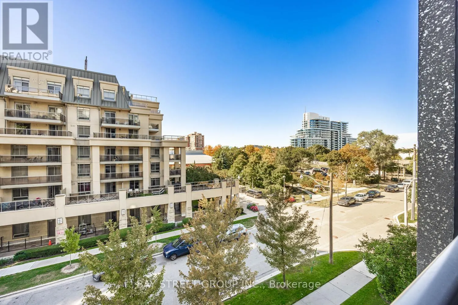 413 - 17 KENASTON GARDENS