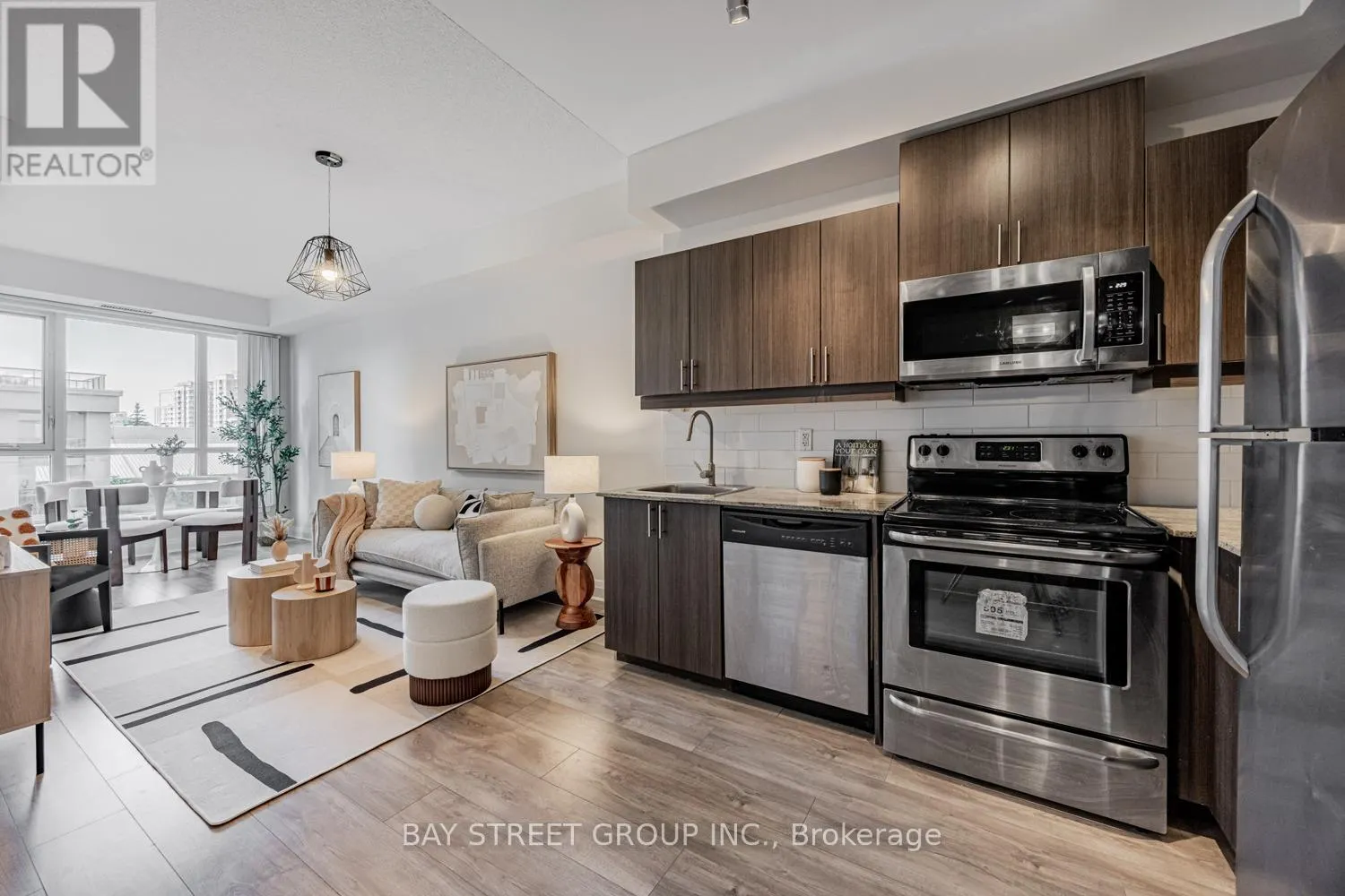413 - 17 KENASTON GARDENS