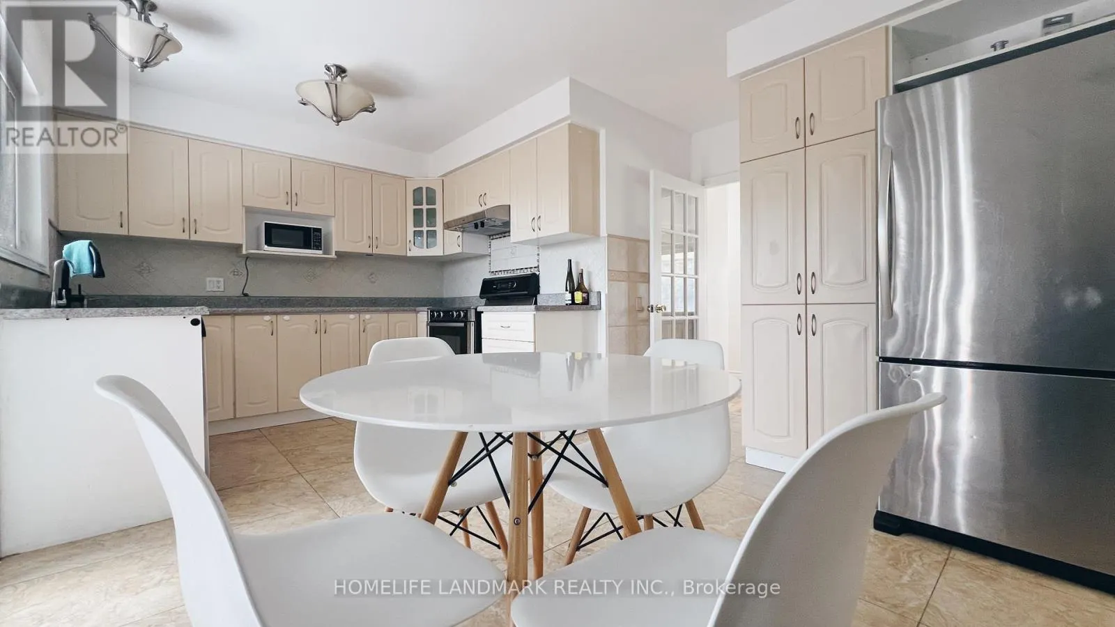 10 SILVERVIEW DRIVE